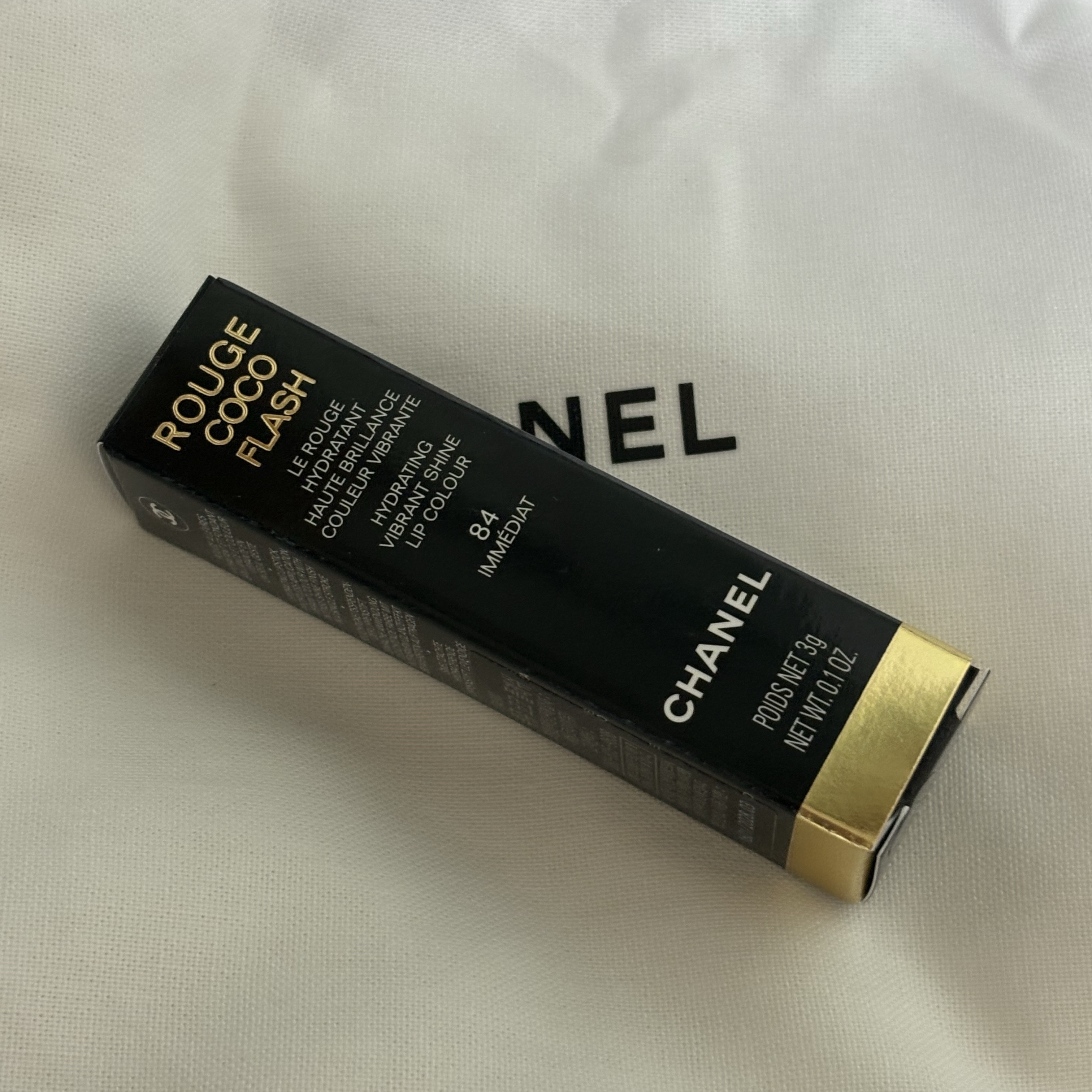 Chanel Rouge Coco Flash 84 Immédiat 착용 스타일