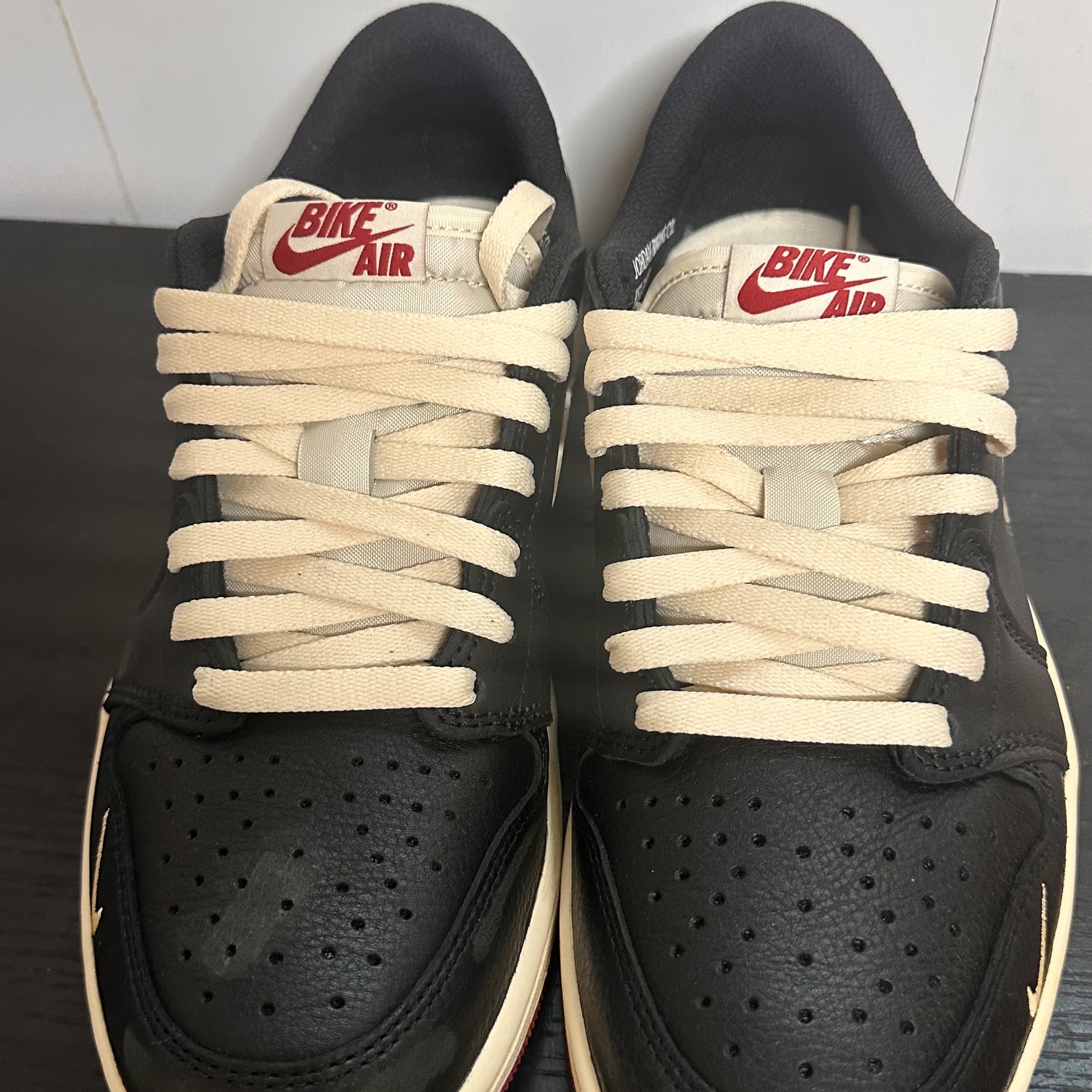 Jordan 1 x Nigel Sylvester Retro Low OG Better With Time 착용 스타일 - 4