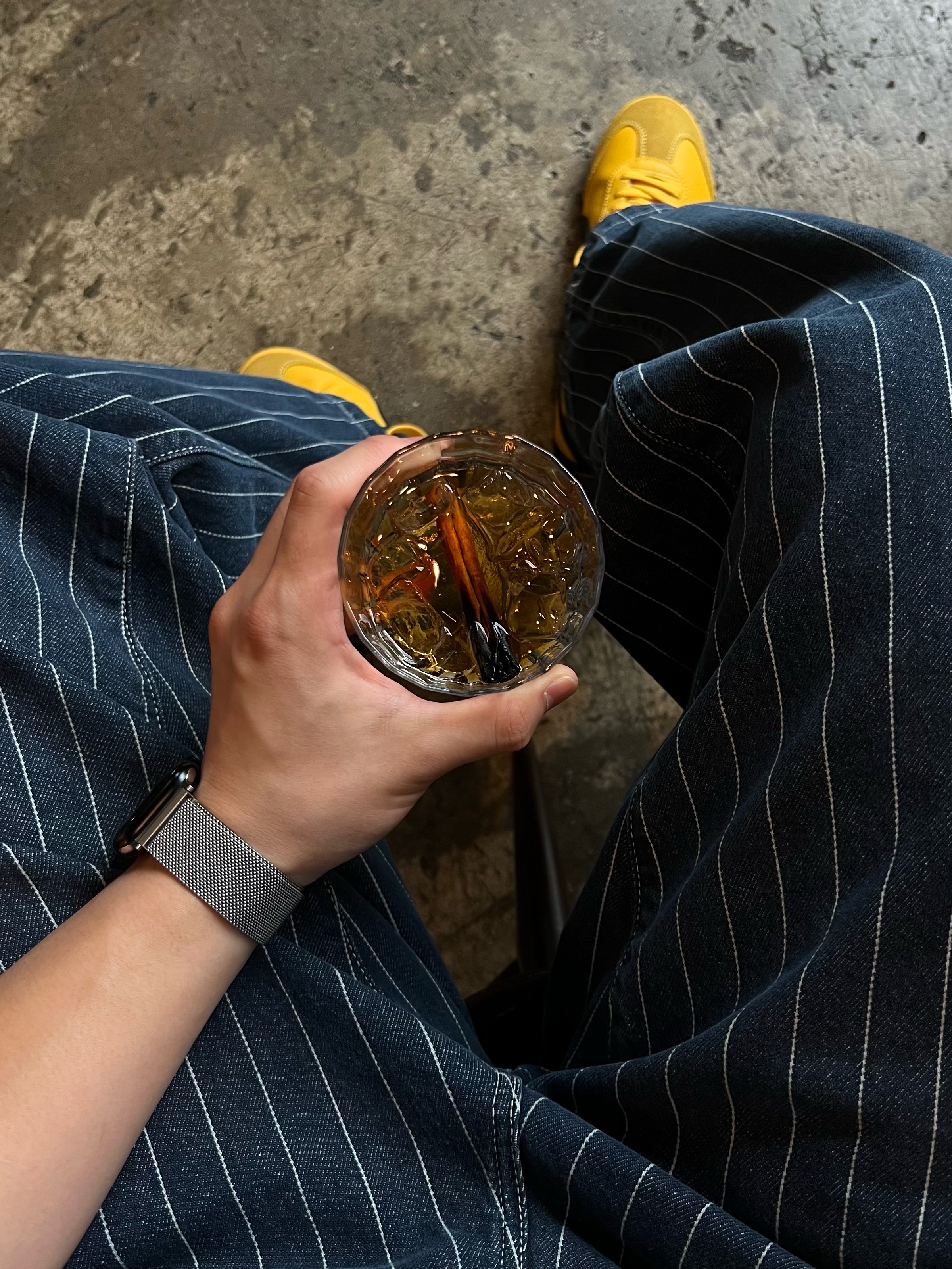 Onitsuka Tiger Mexico 66 Yellow Black, Carhartt WIP Orlean Stripe Pants Blue White Stone Washed 착용 스타일 - 4