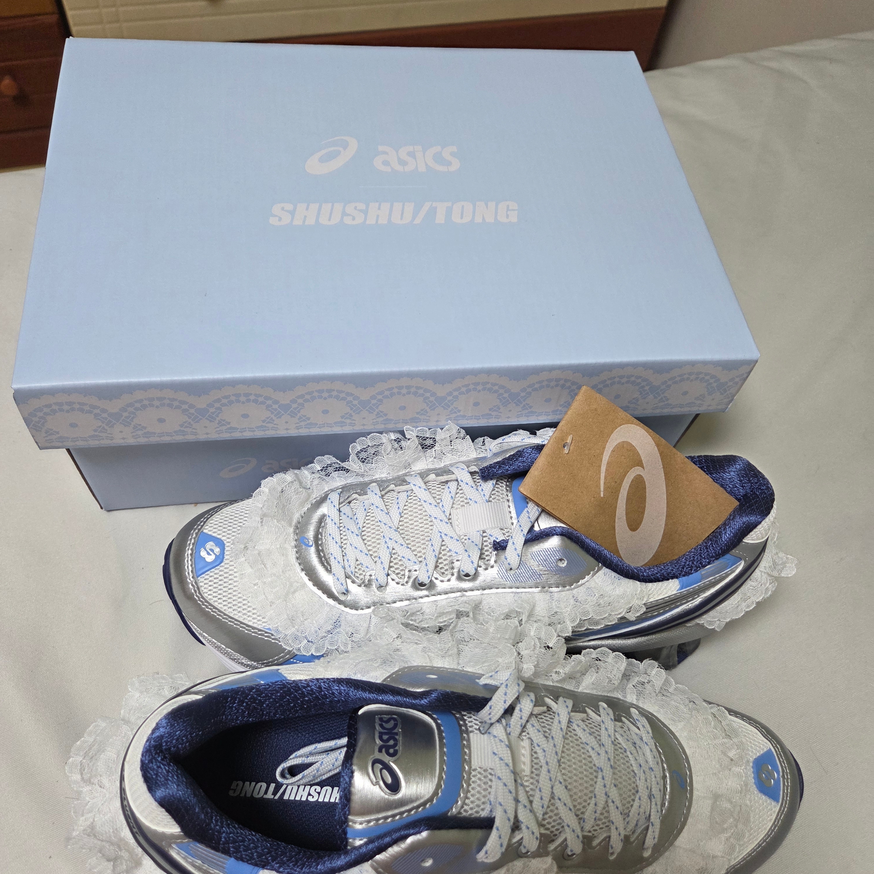 Asics x Shushu Tong Gel-Kinetic Fluent White Dive Blue 착용 스타일