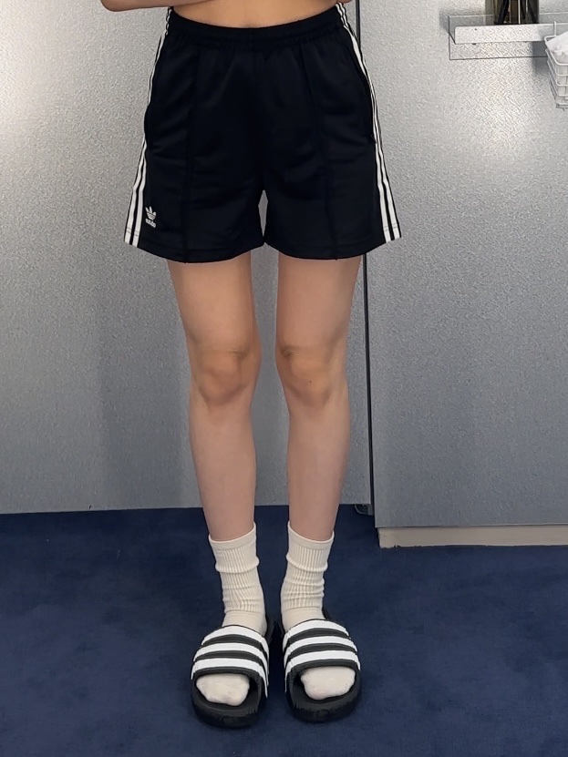 (W) Adidas Firebird Shorts Black - US Sizing 착용 스타일