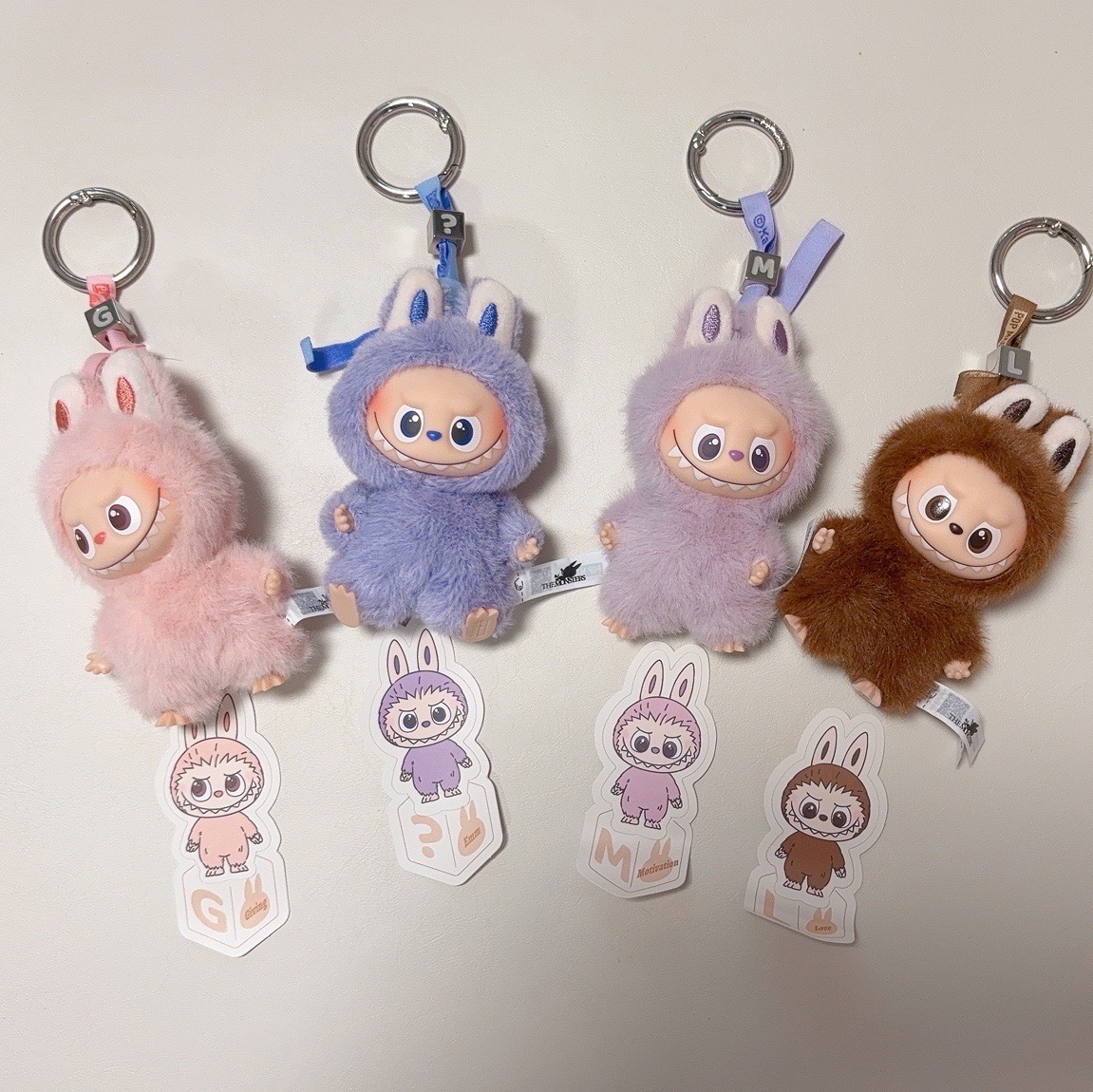Pop Mart Labubu The Monsters Pin For Love Series Vinyl Plush Pendant (A-M) M (Opened Case), Pop Mart Labubu The Monsters Pin For Love Series Vinyl Plush Pendant (A-M) L (Opened Case) 착용 스타일