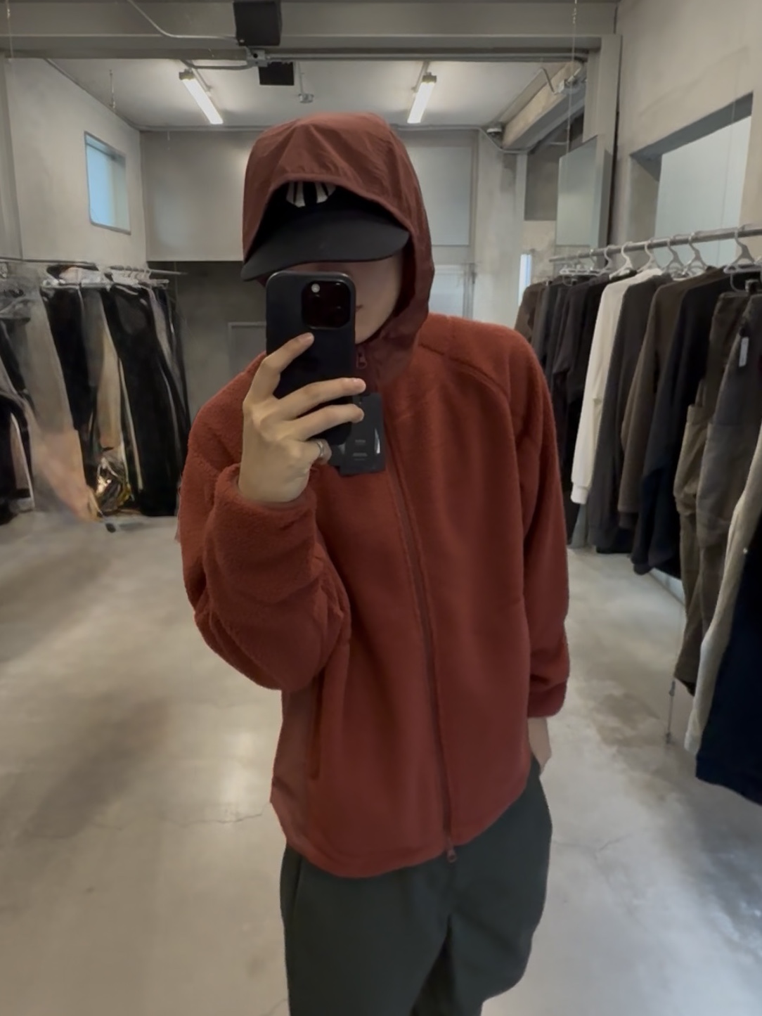 Sansan Gear Fleece Jacket Brick Red_25FW 착용 스타일 - 3