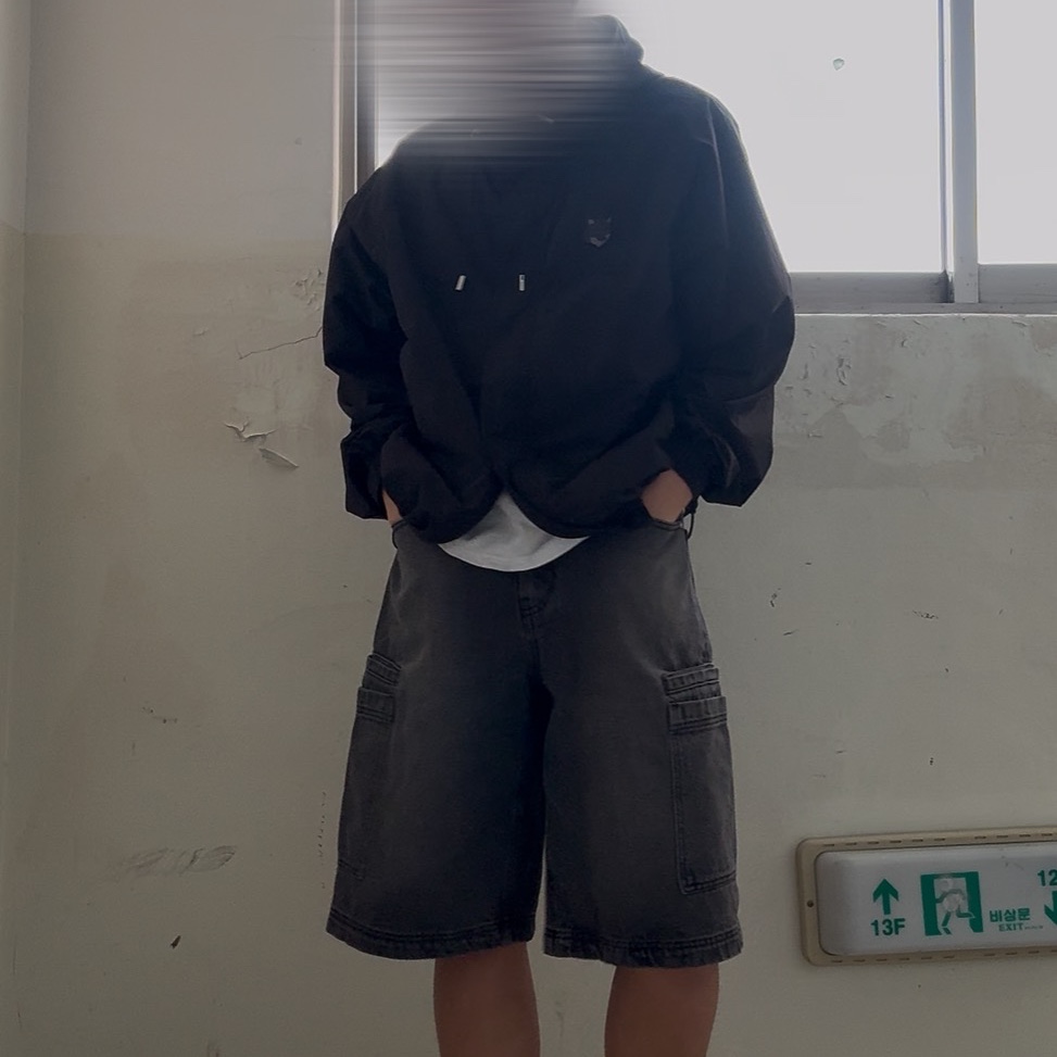 Maison Kitsune Chillax Fox Patch Regular T-Shirt Black, Maison Kitsune Windbreaker Black 착용 스타일 - 2