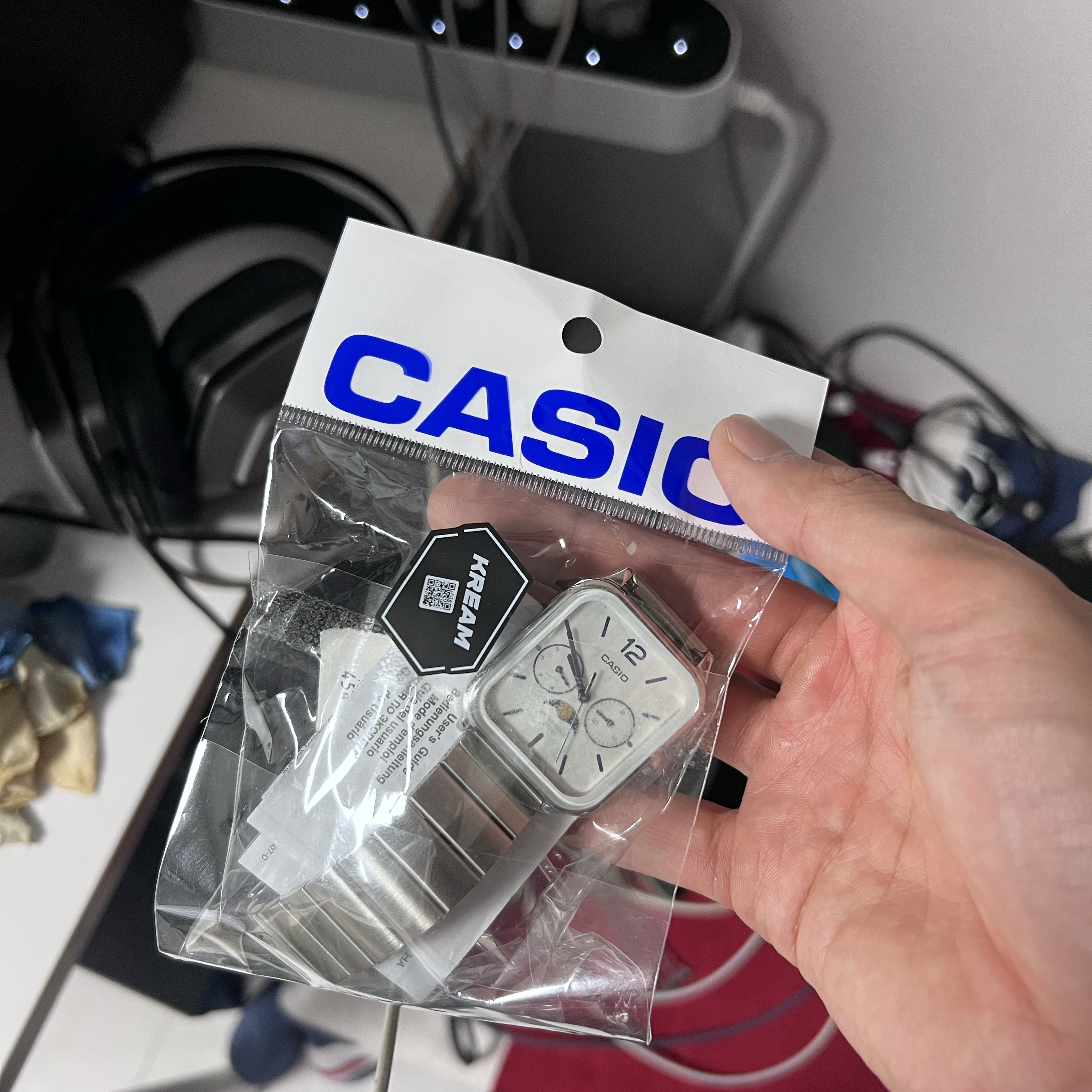 Casio MTP-M305D-7AV 착용 스타일