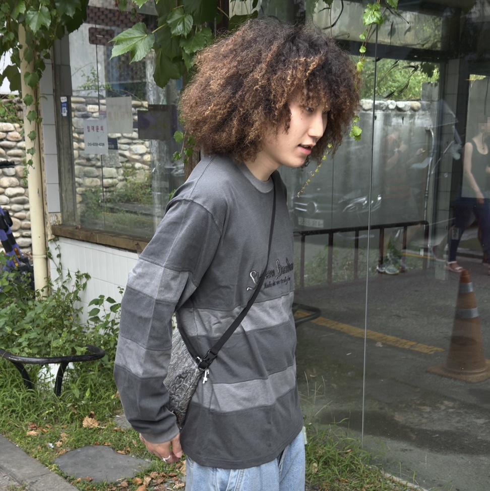 YESEYESEE Pigment Stripe L/S Charcoal, YESEYESEE® x HIKER WORKSHOP® X-3 Python 착용 스타일 - 4