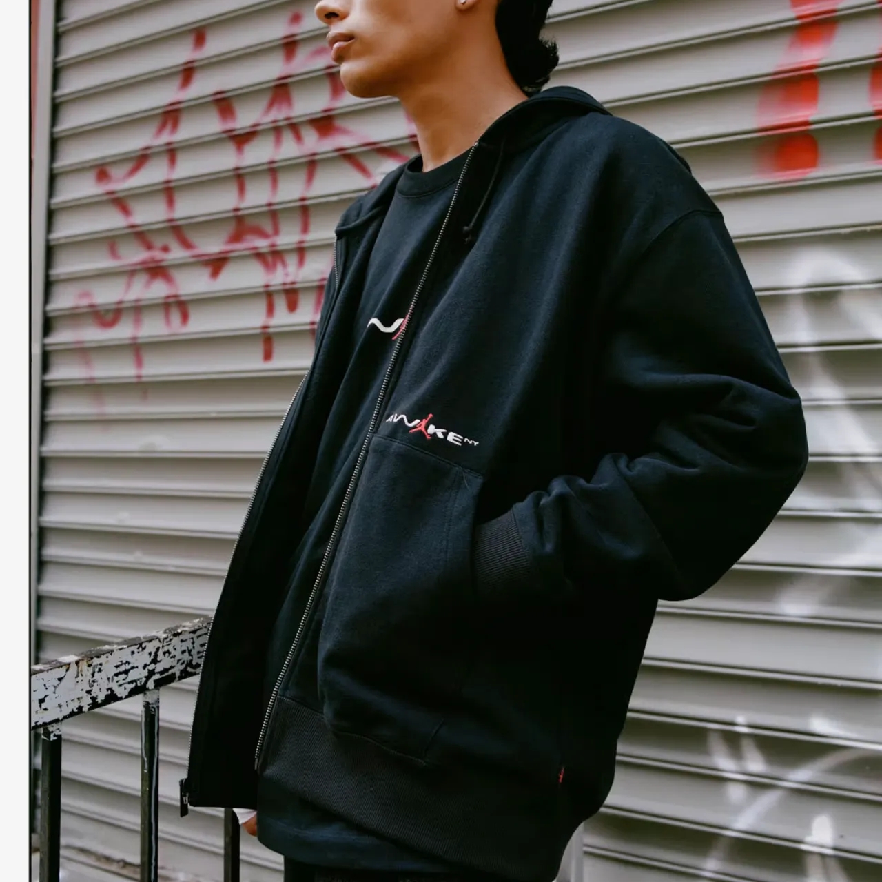 Jordan x Awake NY Full-Zip Fleece Hoodie (IB7288-010) 착용 스타일 - 2