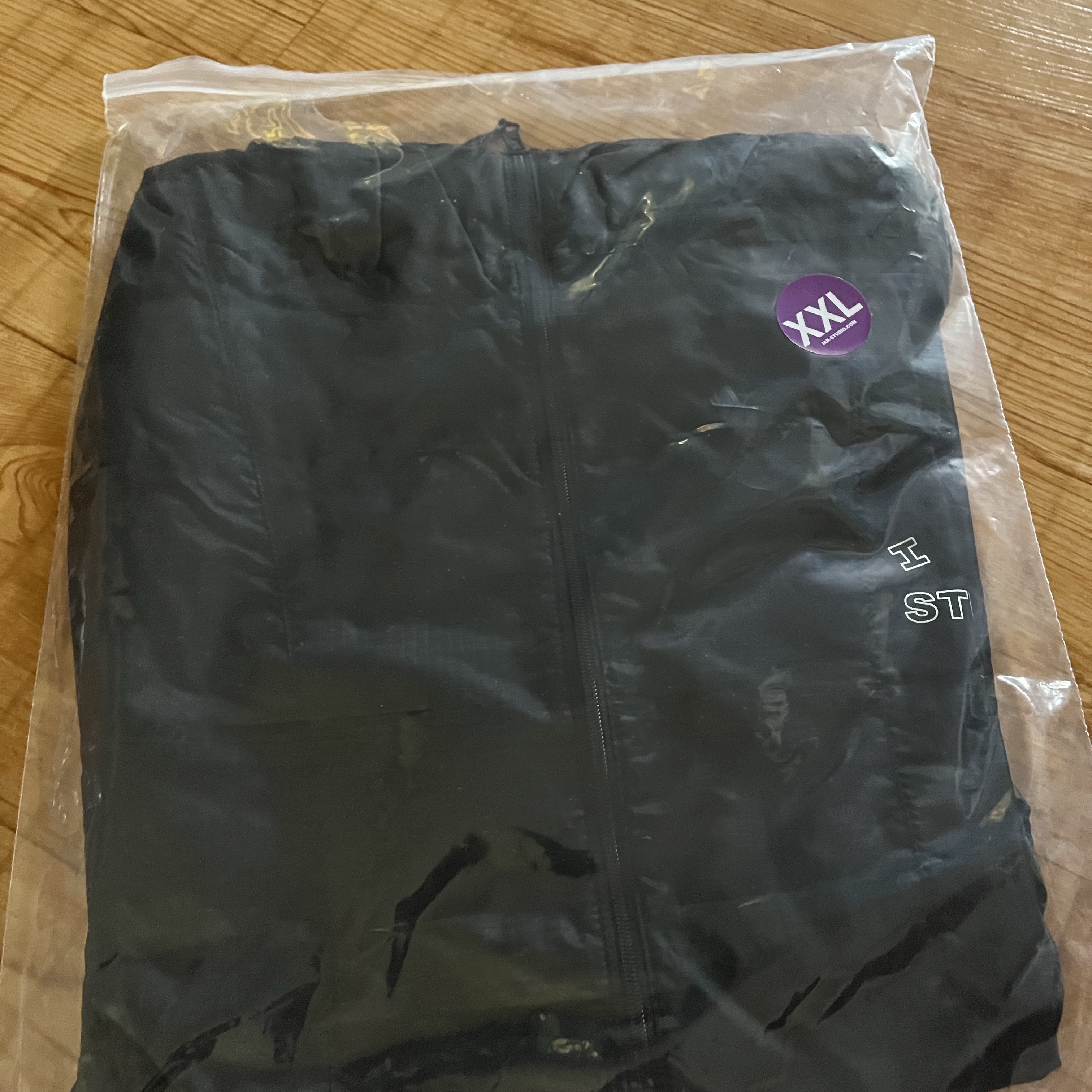 IAB Studio Ripstop Wind Jacket Black 착용 스타일