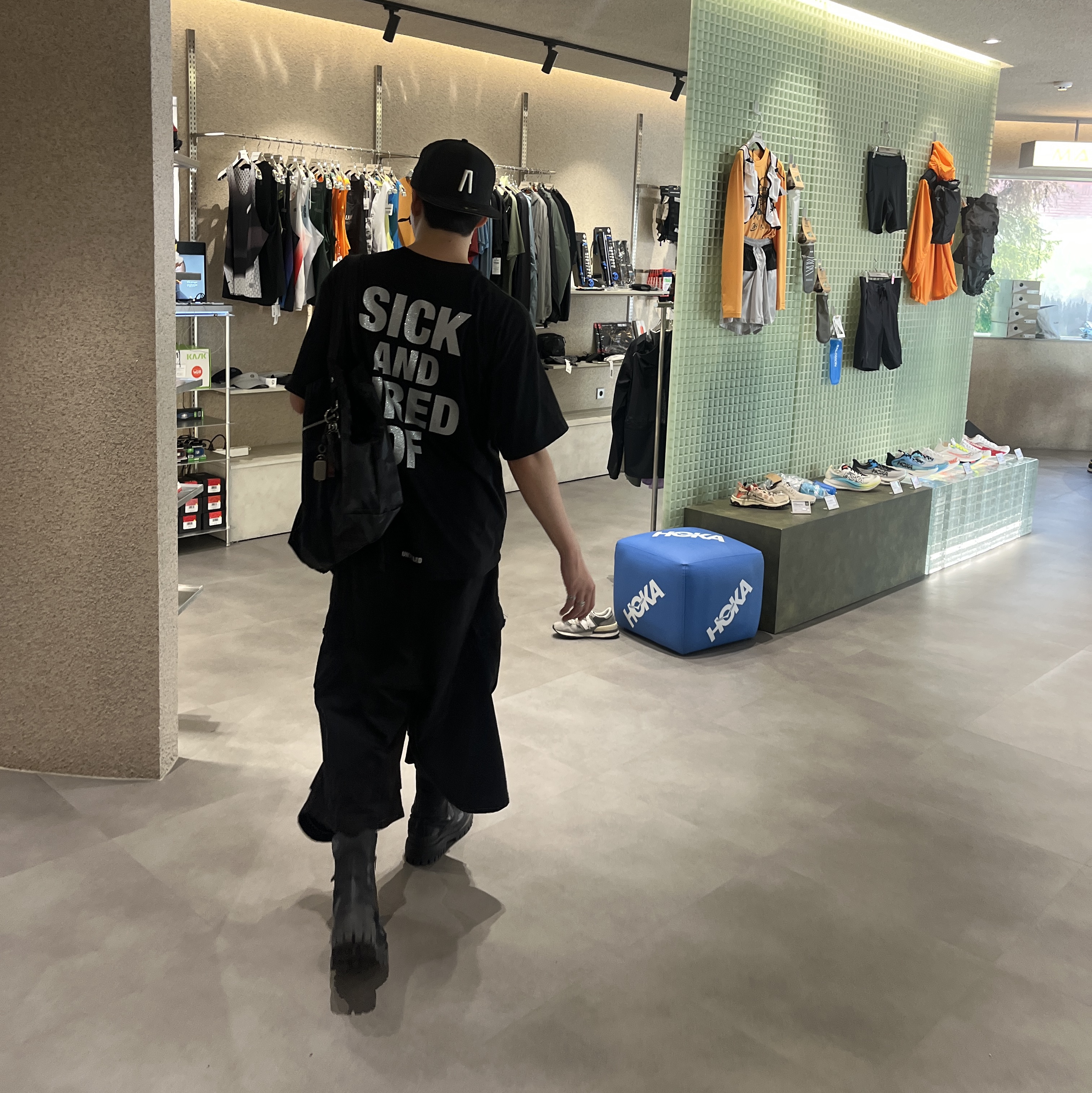 Balenciaga Combat Strike 20mm Boots Black, Nonnod Side Cargo Shorts Vintage Black 착용 스타일 - 1