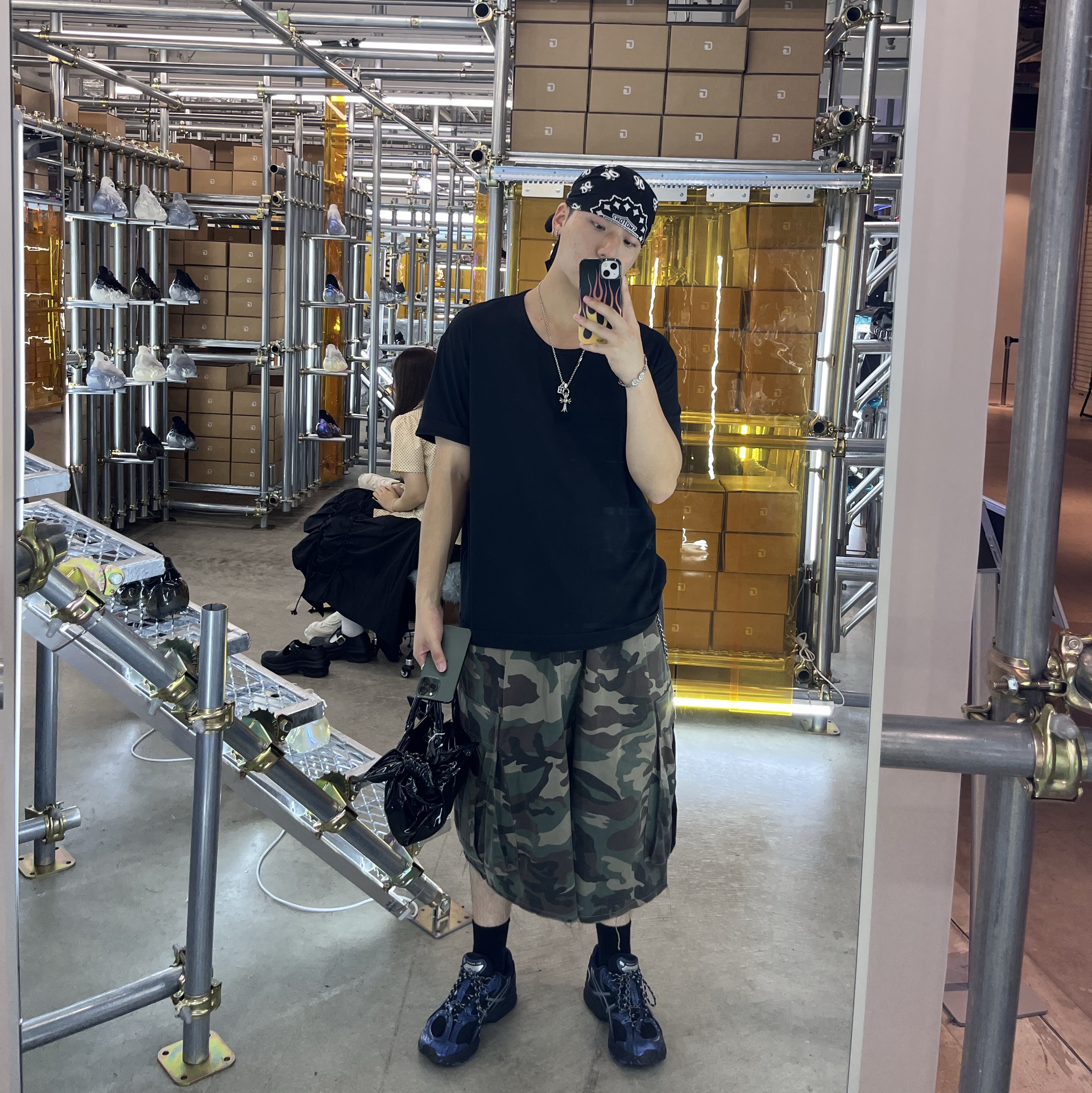 Asics Gel-Nimbus 10.1 Black Grand Shark, Undermycar Mu.44 Anti Fxxking Logo Play Big Cargo Camo Shorts Camo Khaki 착용 스타일