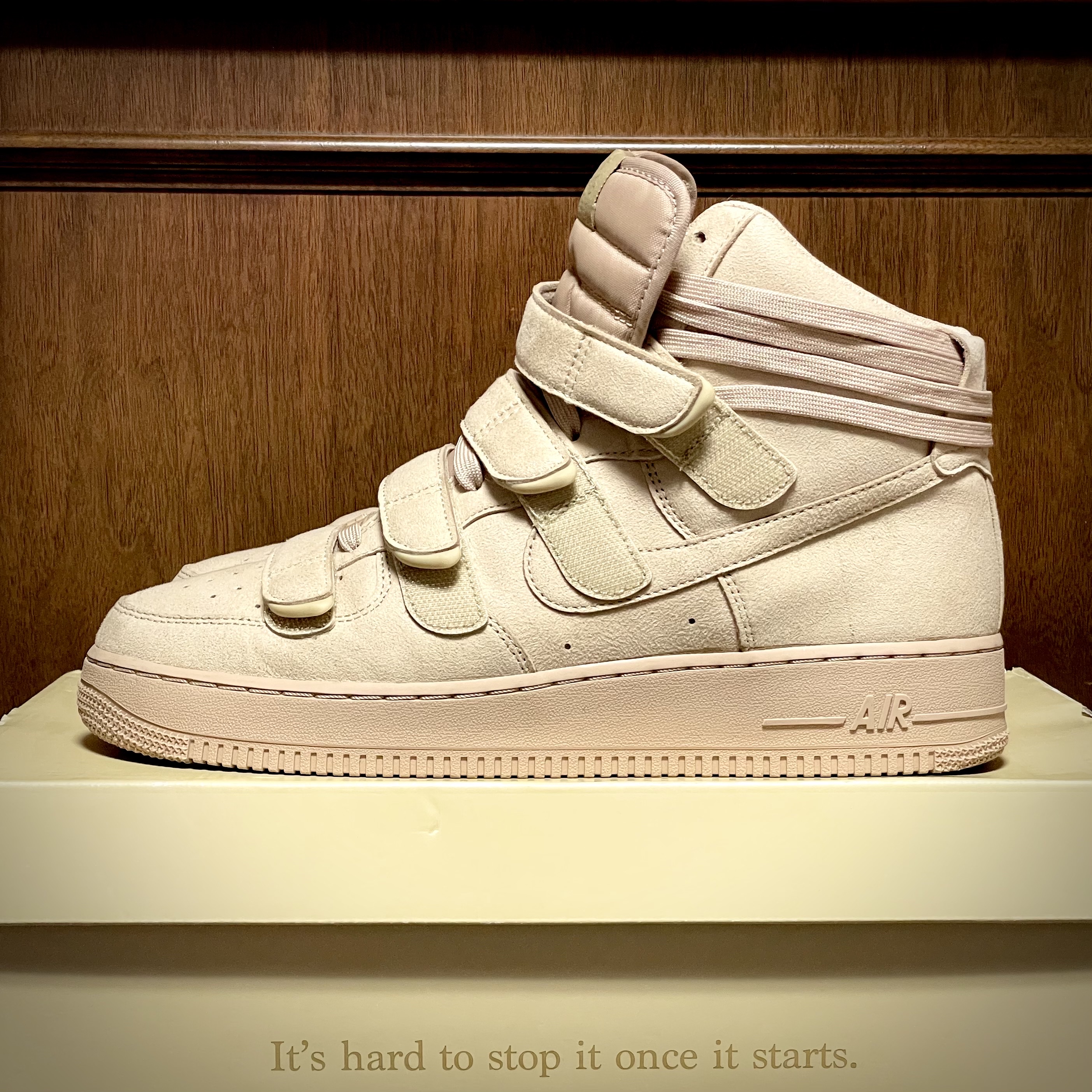 Nike x Billie Eilish Air Force 1 High '07 SP Mushroom 착용 스타일 - 1