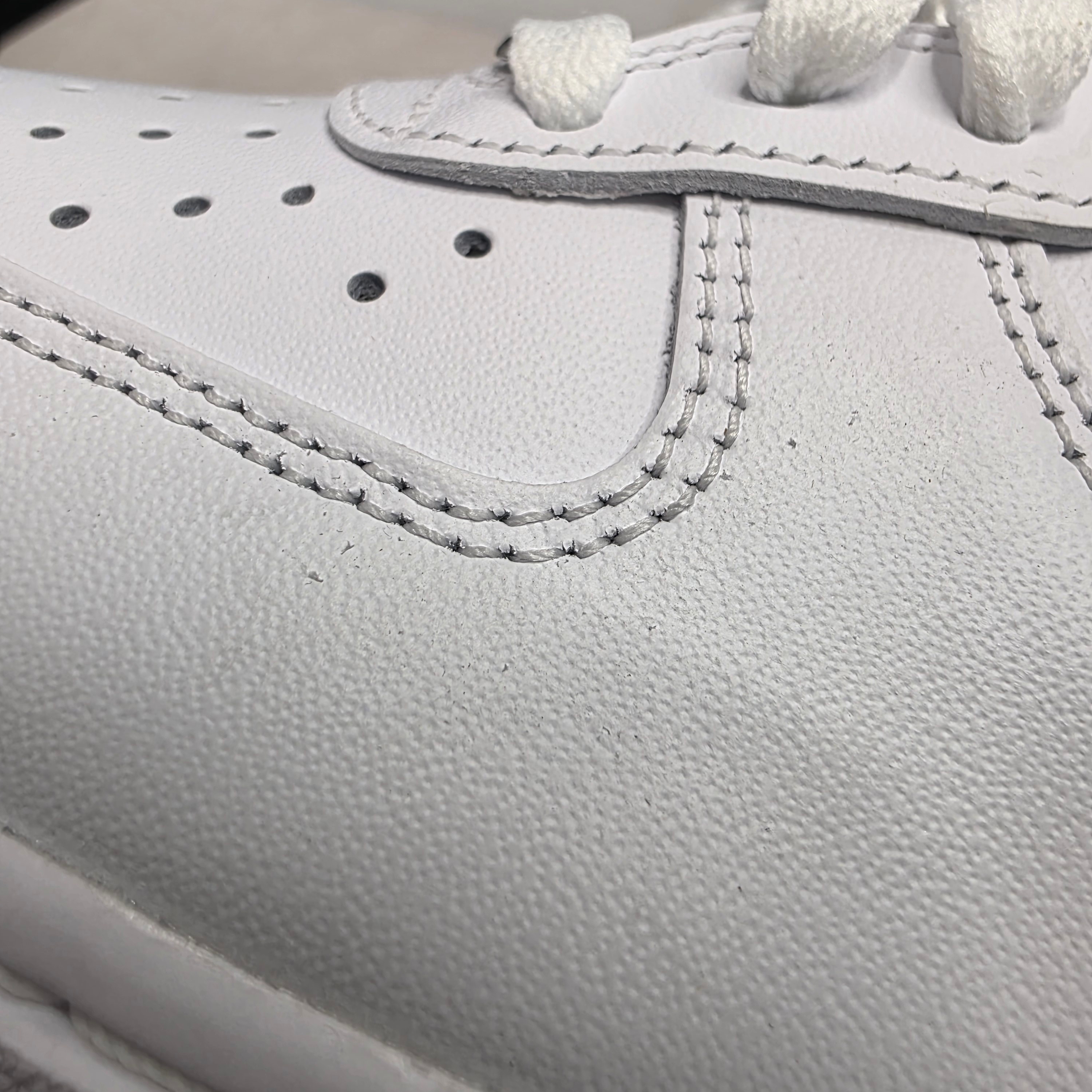 Nike Air Force 1 '07 Low White 착용 스타일 - 3