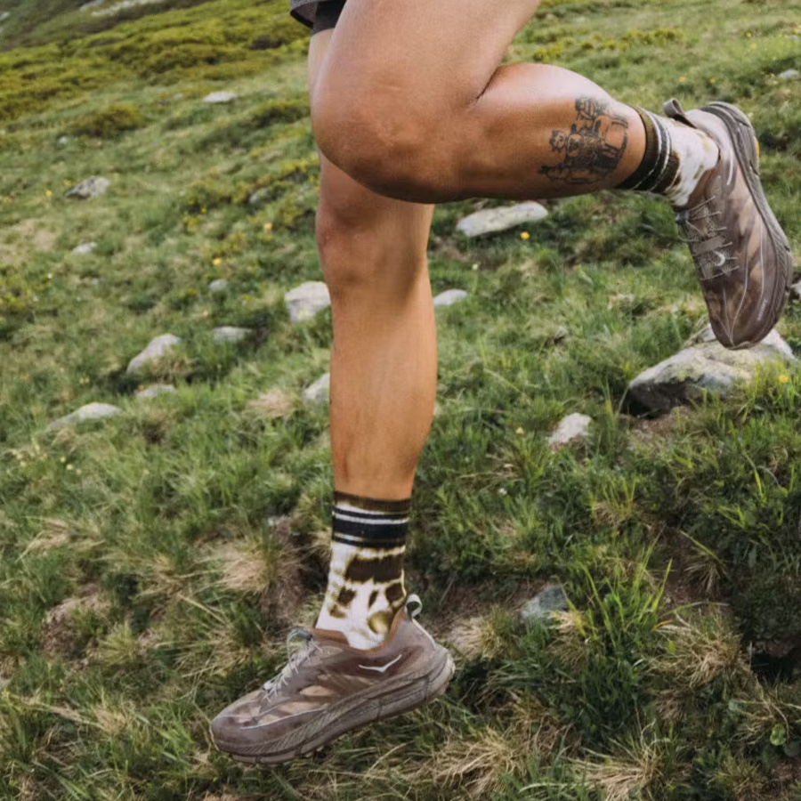 Hoka x Satisfy Mafate Speed 4 Lite Rubber 착용 스타일 - 1