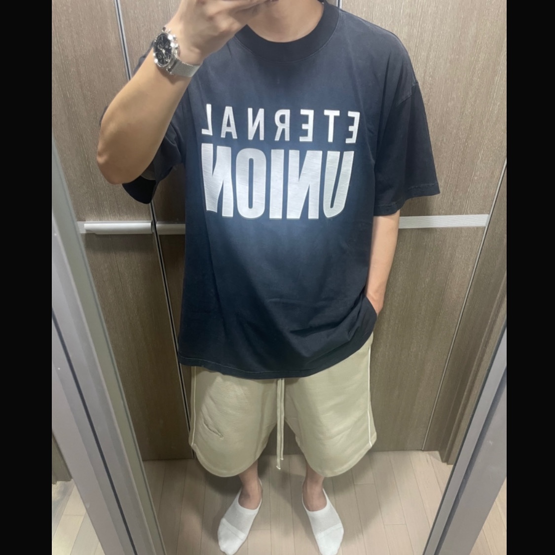 Essentials Relaxed Fleece Sweatshort With Piping Cloud White - 25SS 착용 스타일