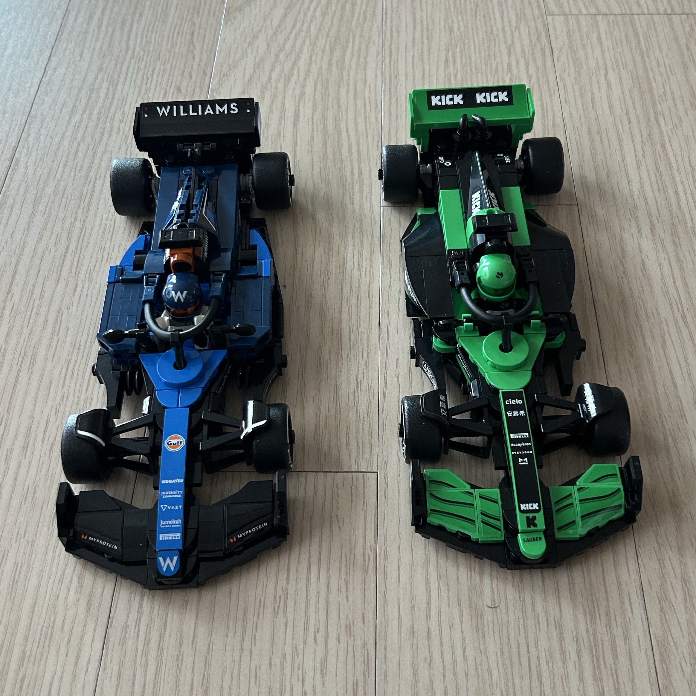Lego Speed Champions Williams Racing FW46 F1 Race Car, Lego Speed Champions KICK Sauber F1 Team C44 Race Car 착용 스타일 - 1