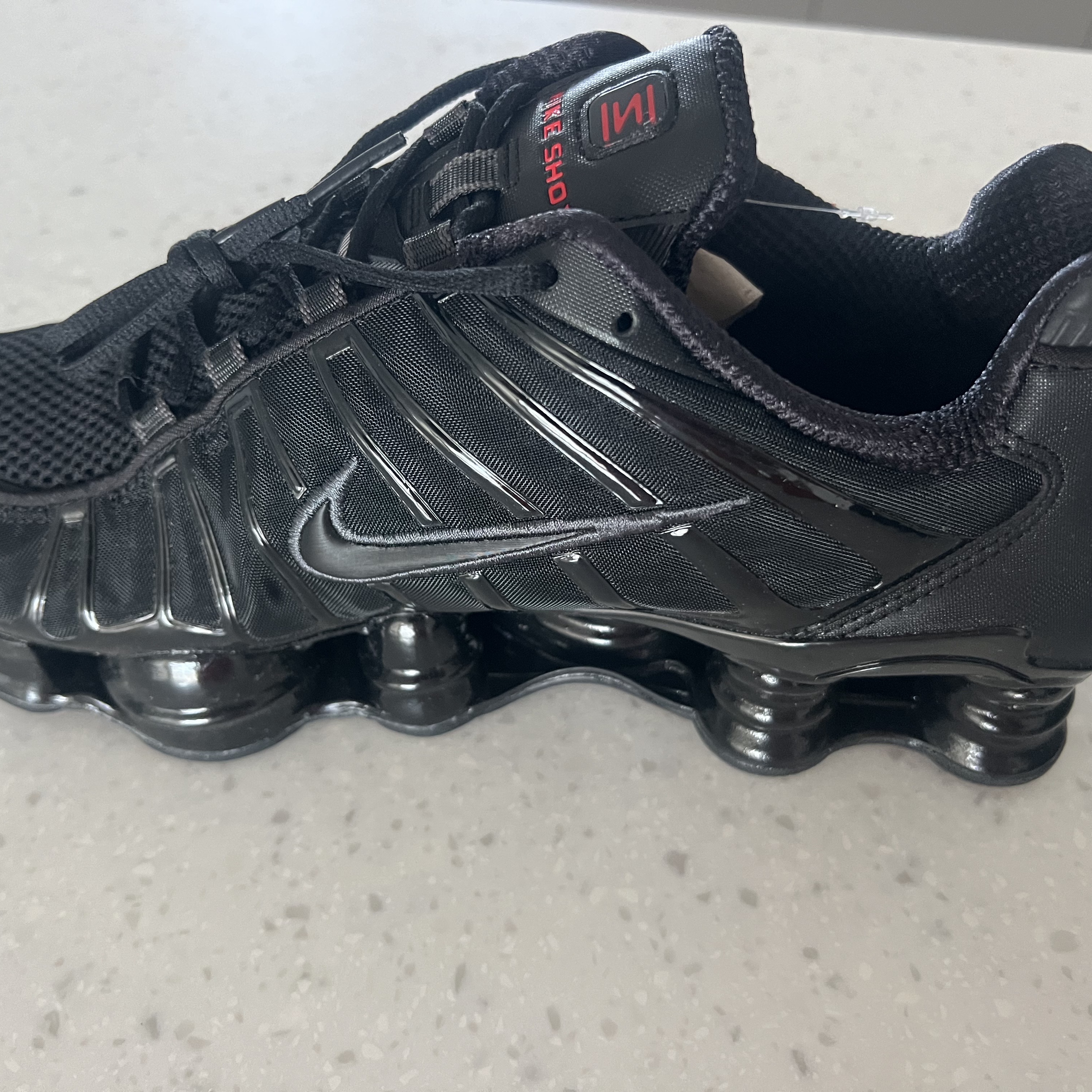 (W) Nike Shox TL Black and Max Orange 착용 스타일 - 1