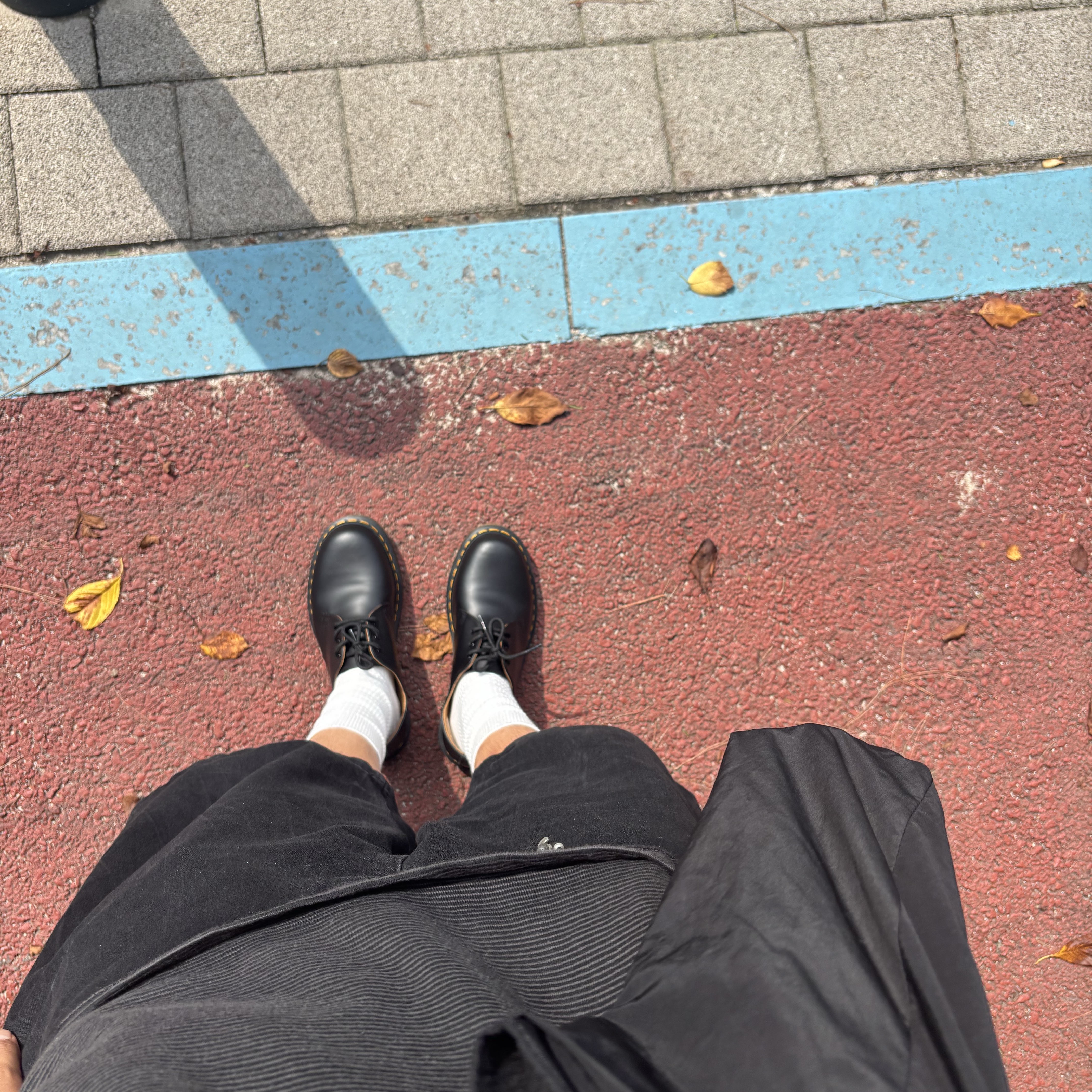 Dr. Martens 1461 Smooth Black 착용 스타일 - 3