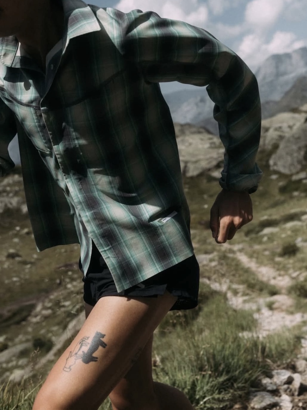 Satisfy PeaceShell River Shirt Check Green 착용 스타일 - 2