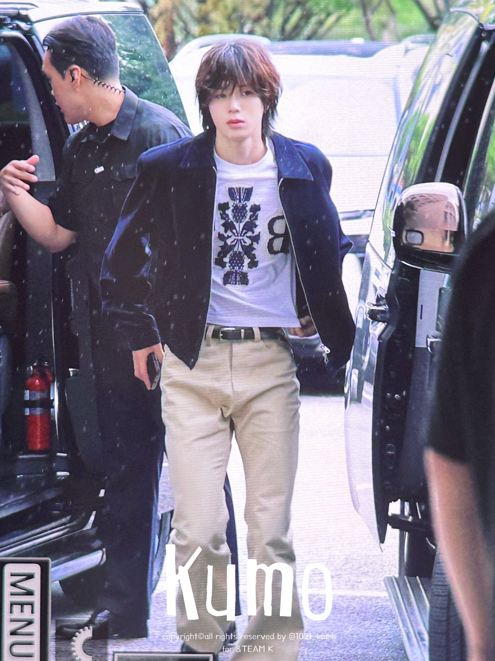 Nonnod Flared Pants Beige, Nonnod Flared Pants Black 착용 스타일