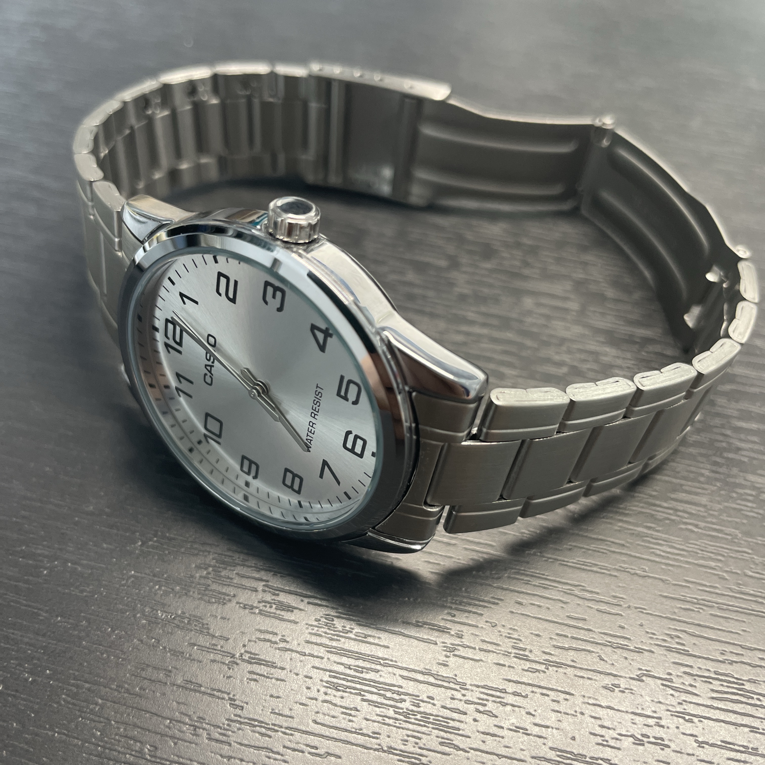Casio MTP-V001D-7BUDF 착용 스타일