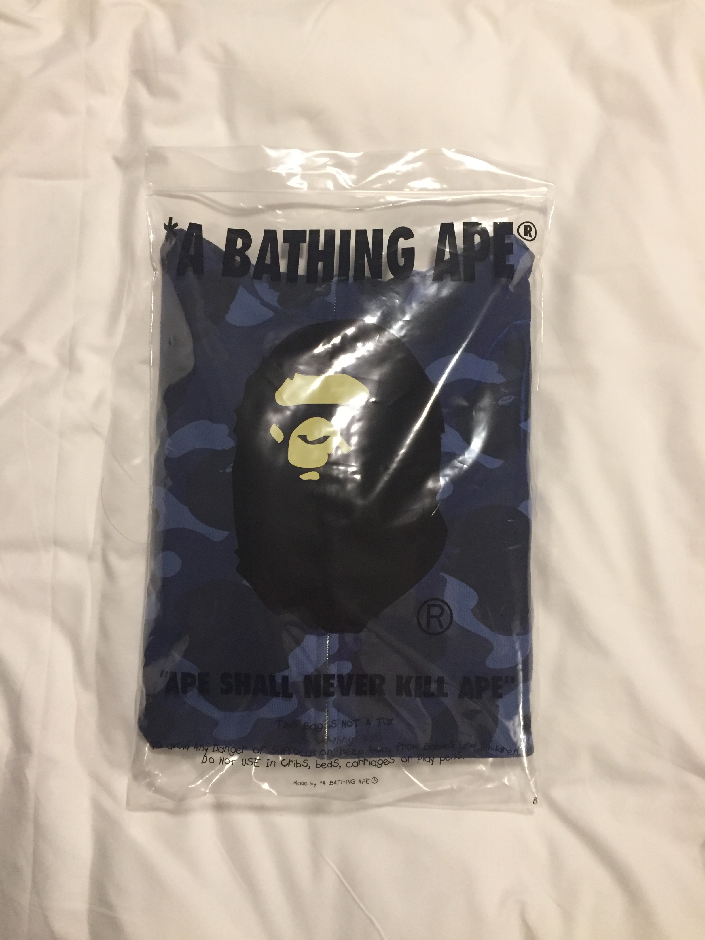 BAPE Color Camo Shark Full Zip Hoodie Navy 착용 스타일 - 4