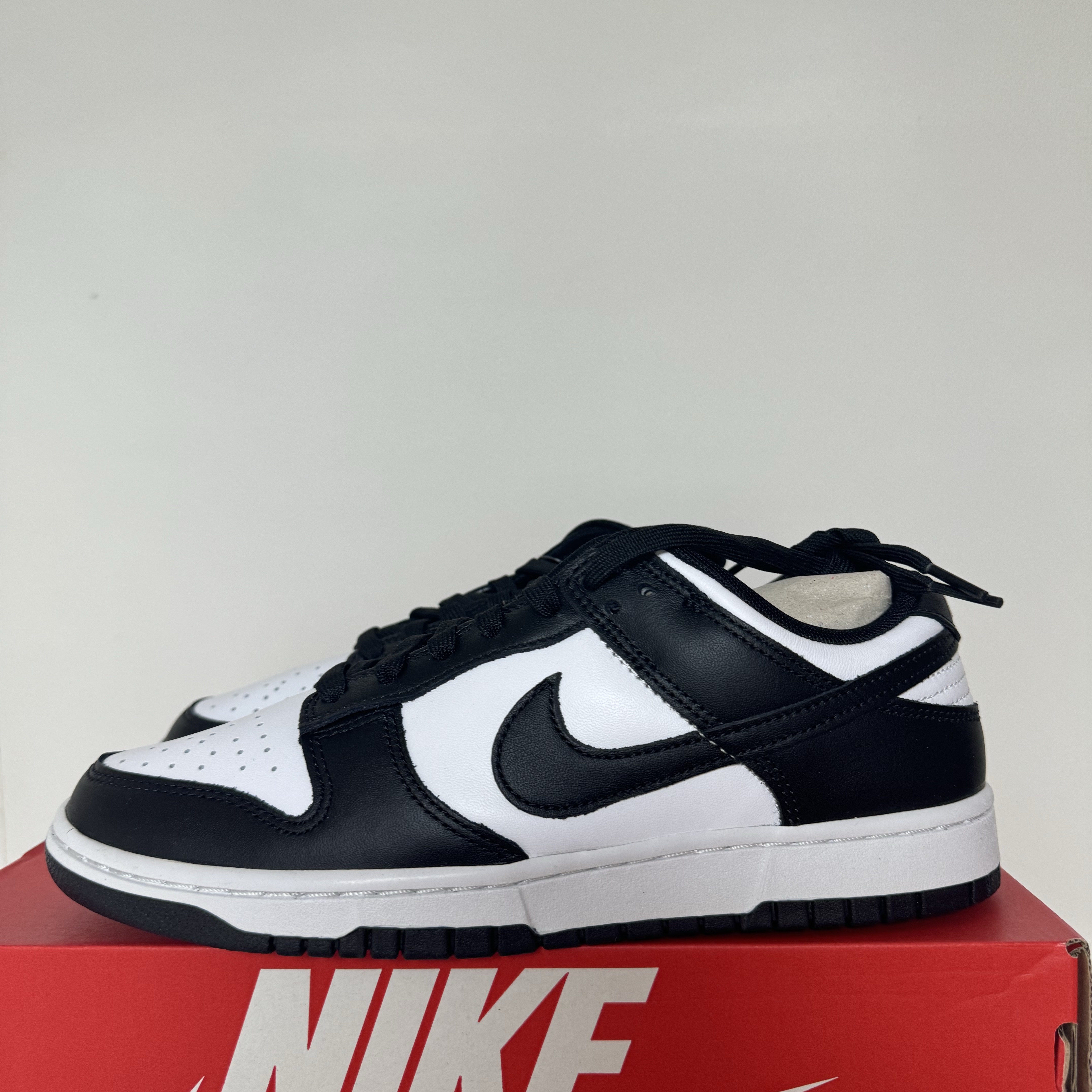 Nike Dunk Low Retro Black 착용 스타일