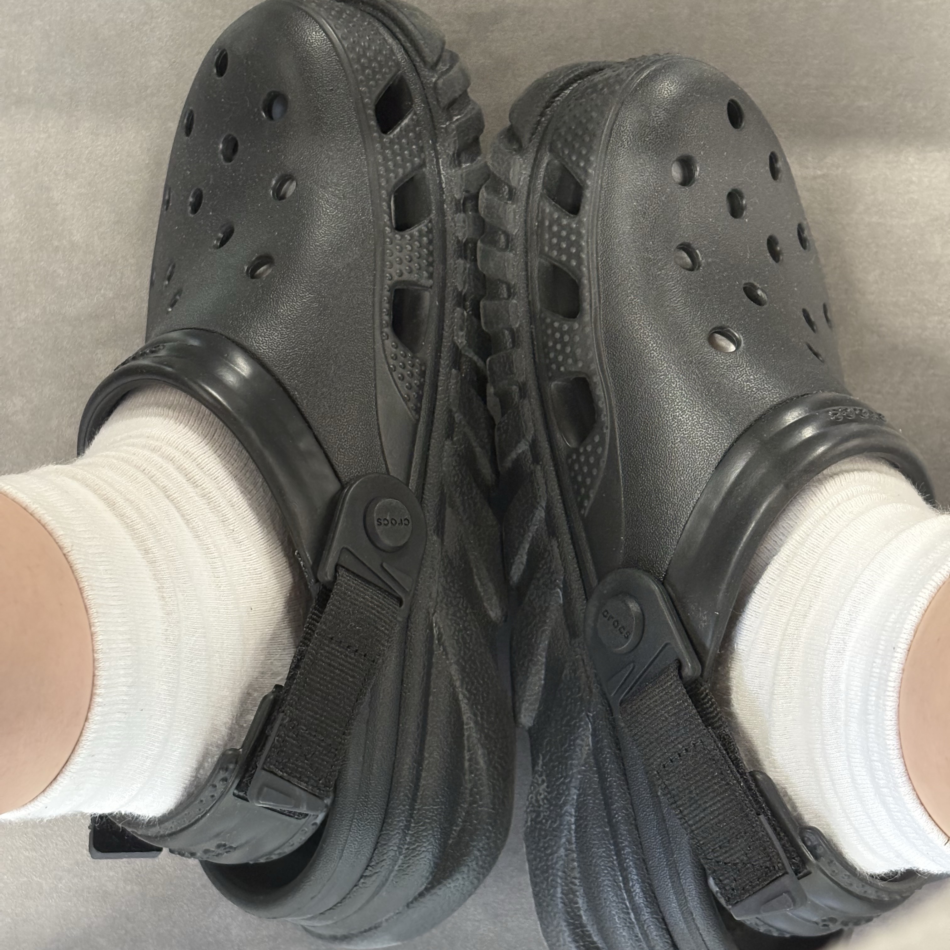 Crocs Duet Max II Clog Black 착용 스타일