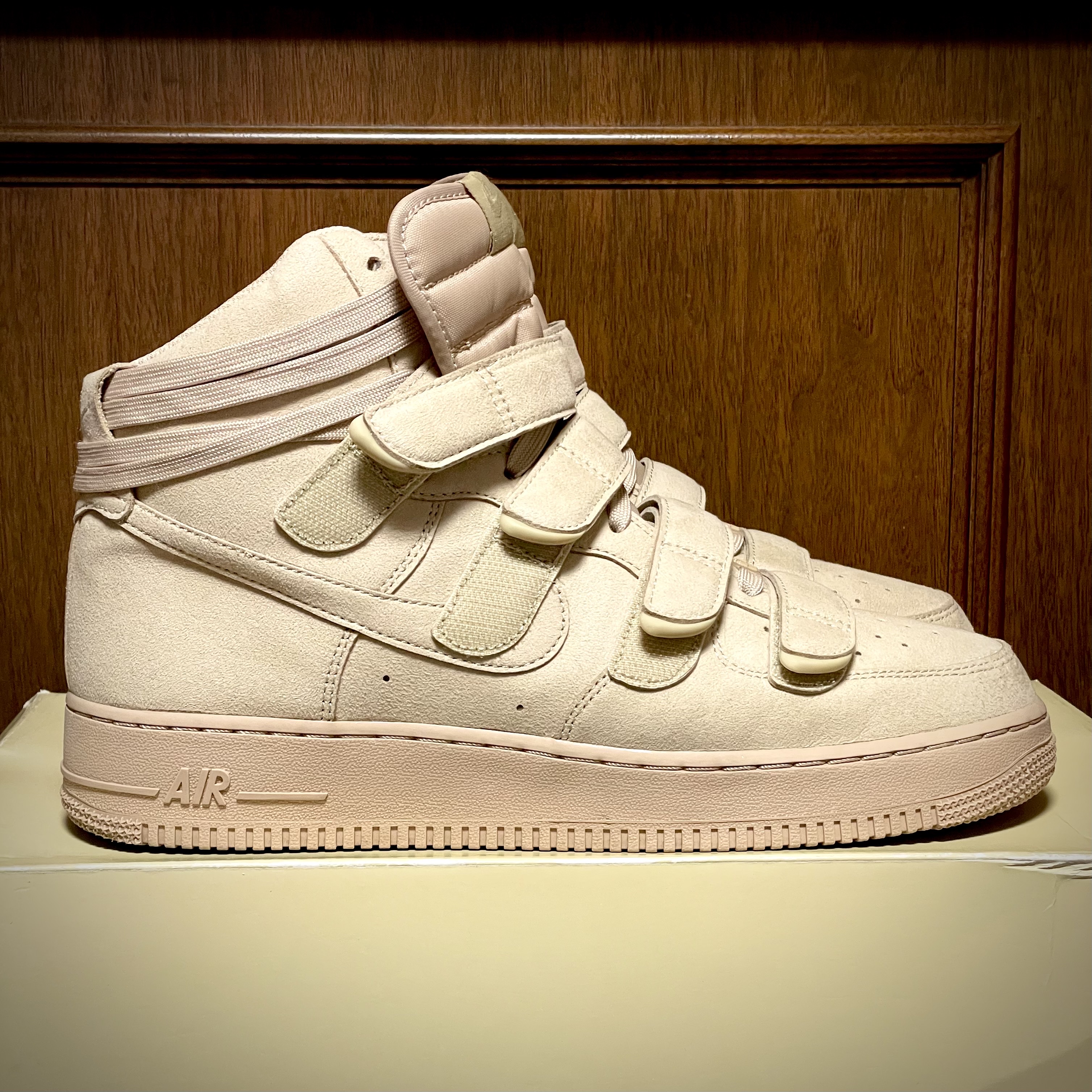 Nike x Billie Eilish Air Force 1 High '07 SP Mushroom 착용 스타일 - 3