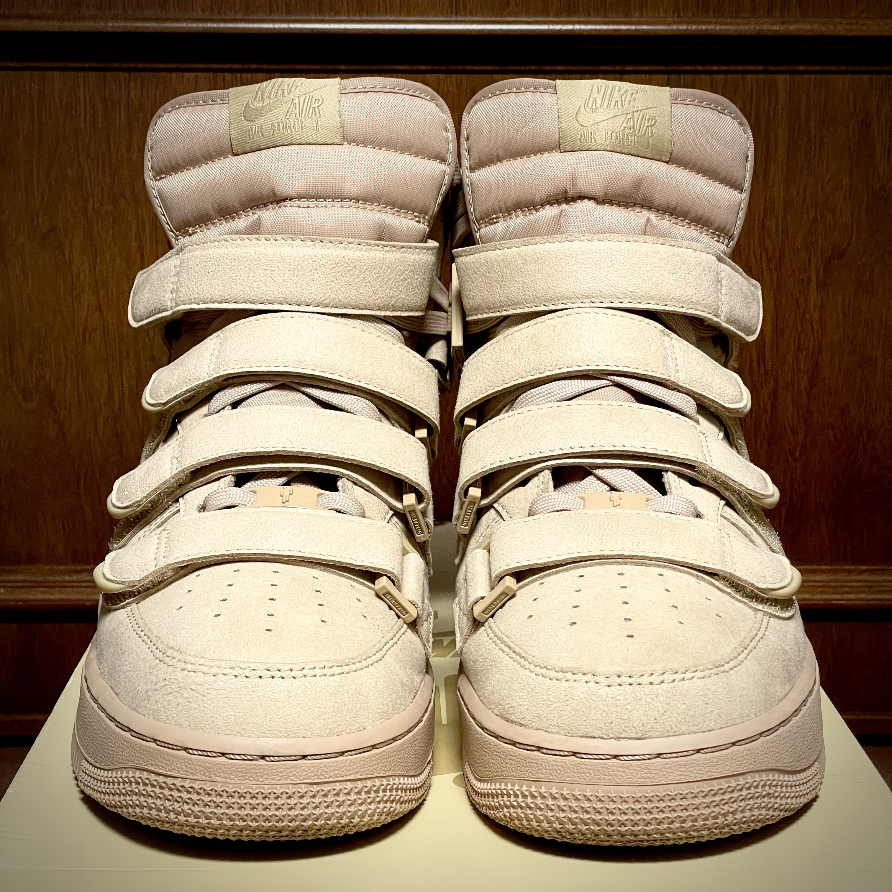 Nike x Billie Eilish Air Force 1 High '07 SP Mushroom 착용 스타일 - 2