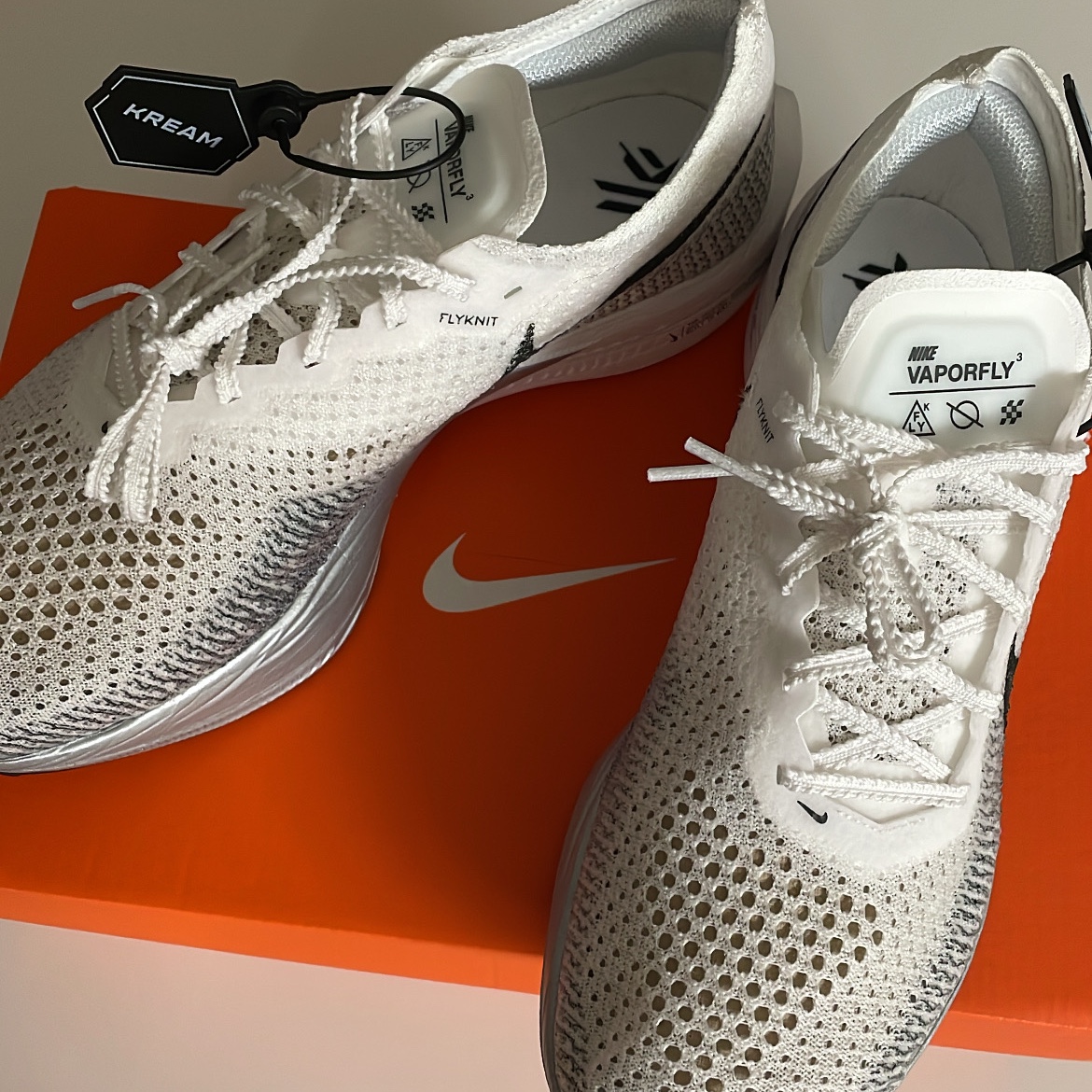 Nike ZoomX Vaporfly Next% 3 White Grey 착용 스타일