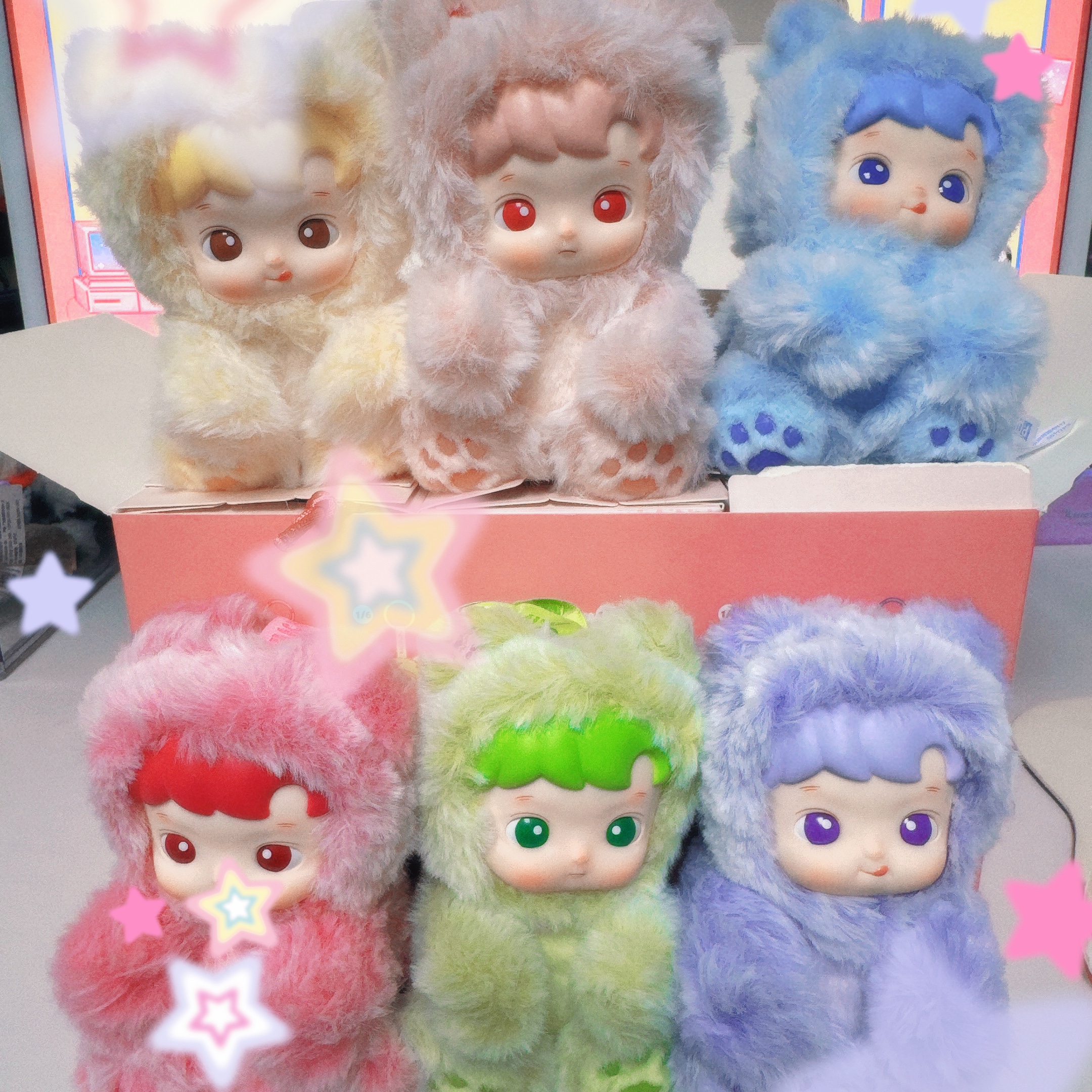 Pop Mart Hacipupu Gummy Bear Series Vinyl Plush Pendant (6 Blind Boxes) 착용 스타일