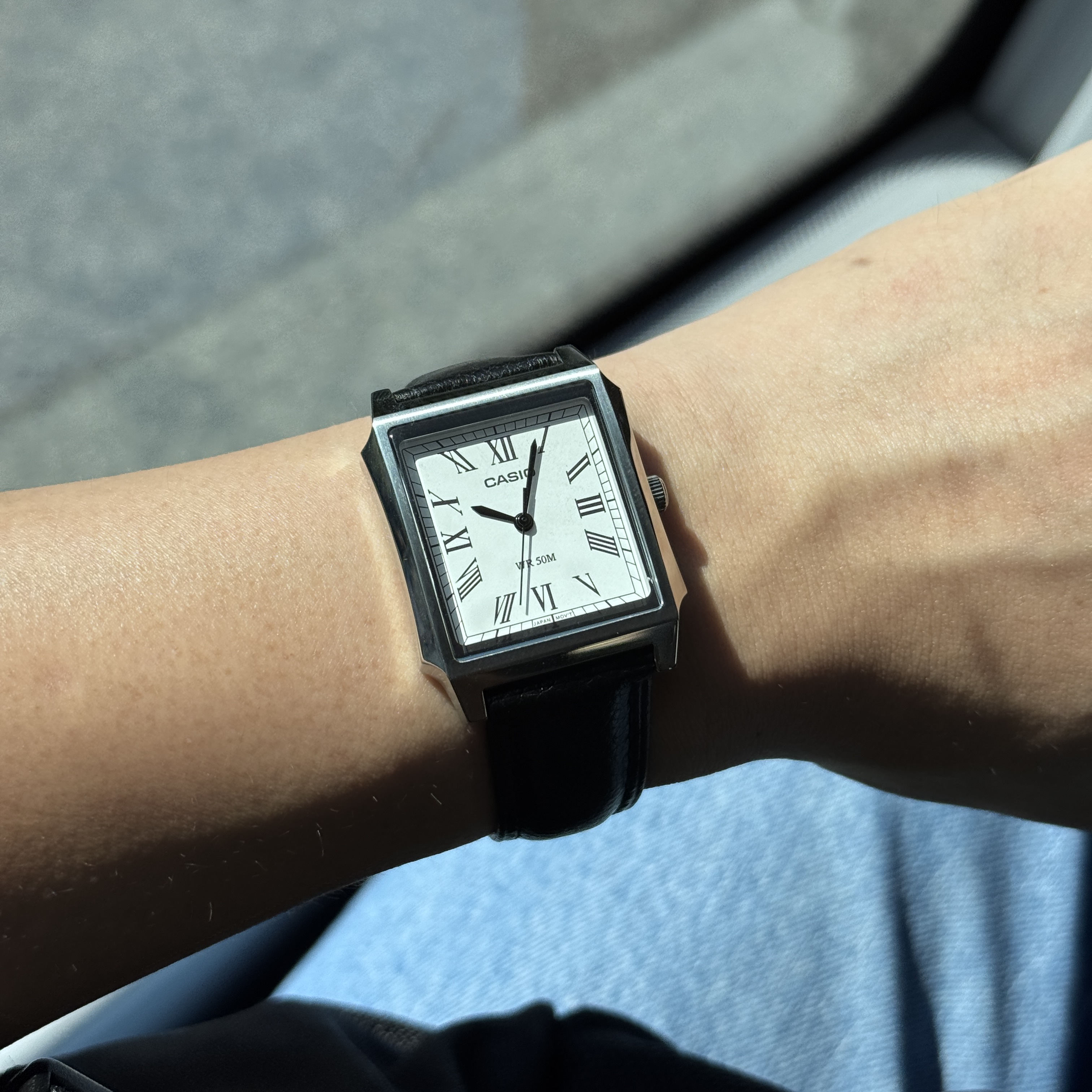 Casio MTP-B190D-7BV 착용 스타일