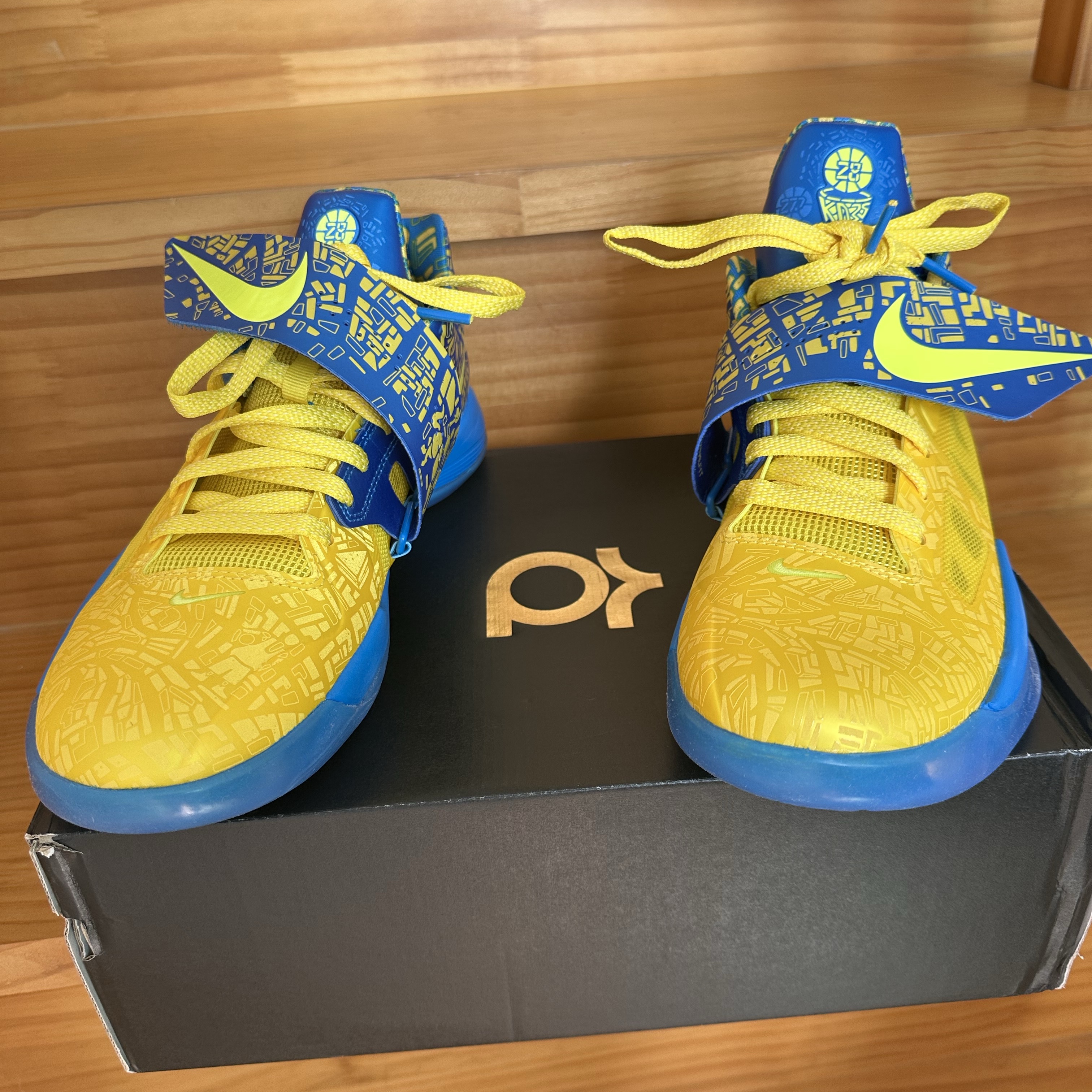Nike KD 4 Photo Blue Lemon Twist 착용 스타일