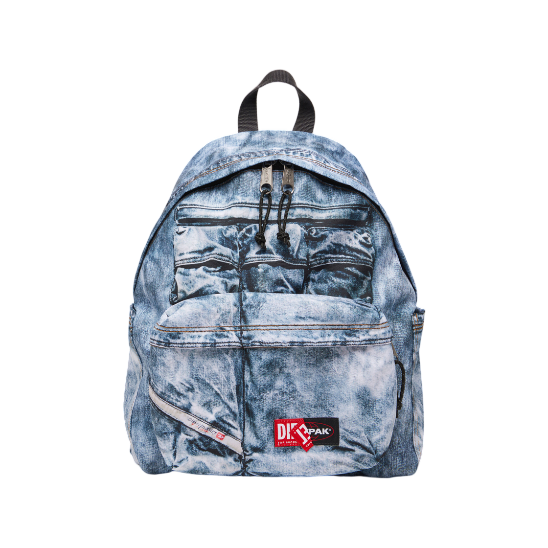 디젤 x 이스트팩 백팩 트롱프 뢰유 데님 블루(Diesel x Eastpak Backpack In Trompe L'Oeil Denim Blue)