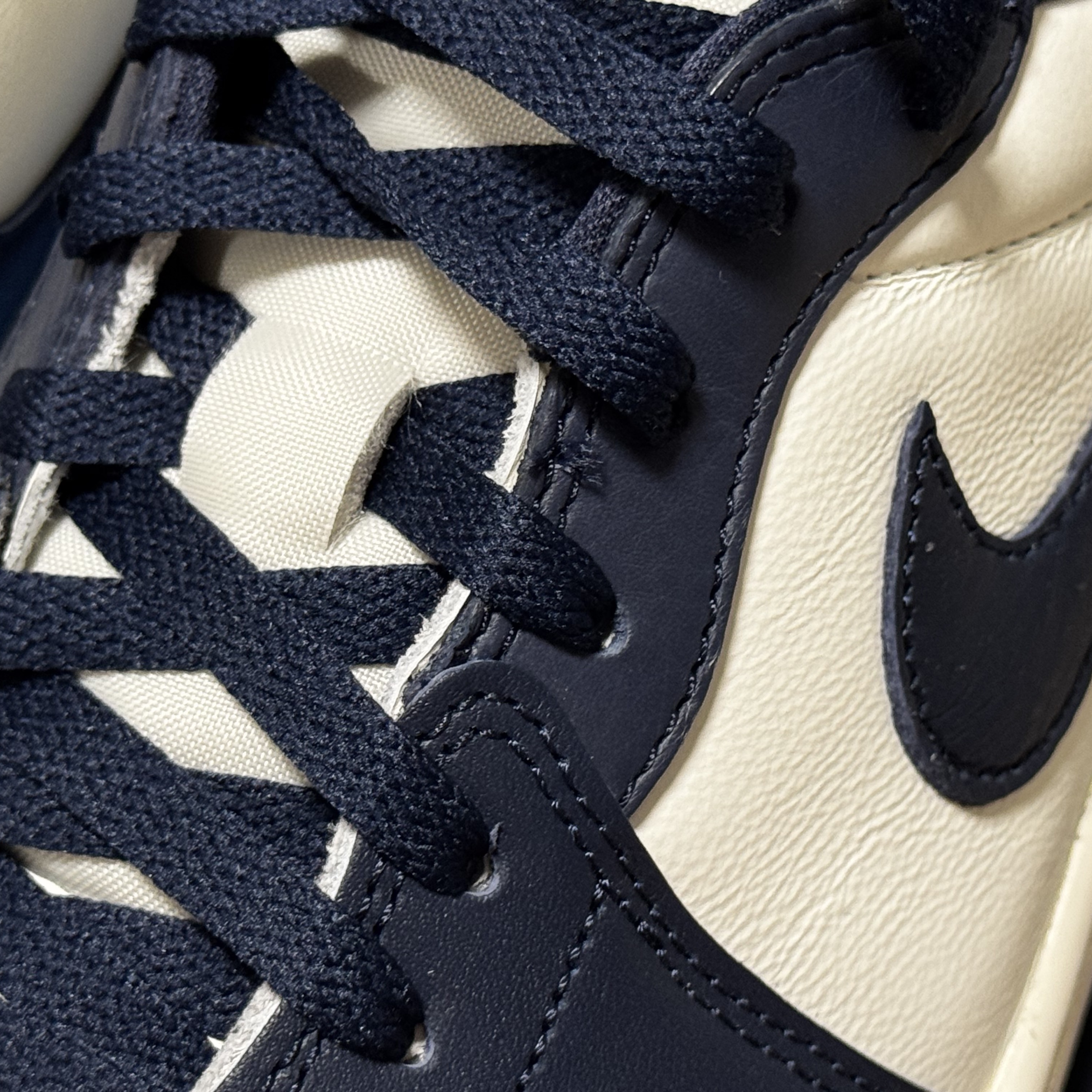 Jordan 1 Low Obsidian 착용 스타일