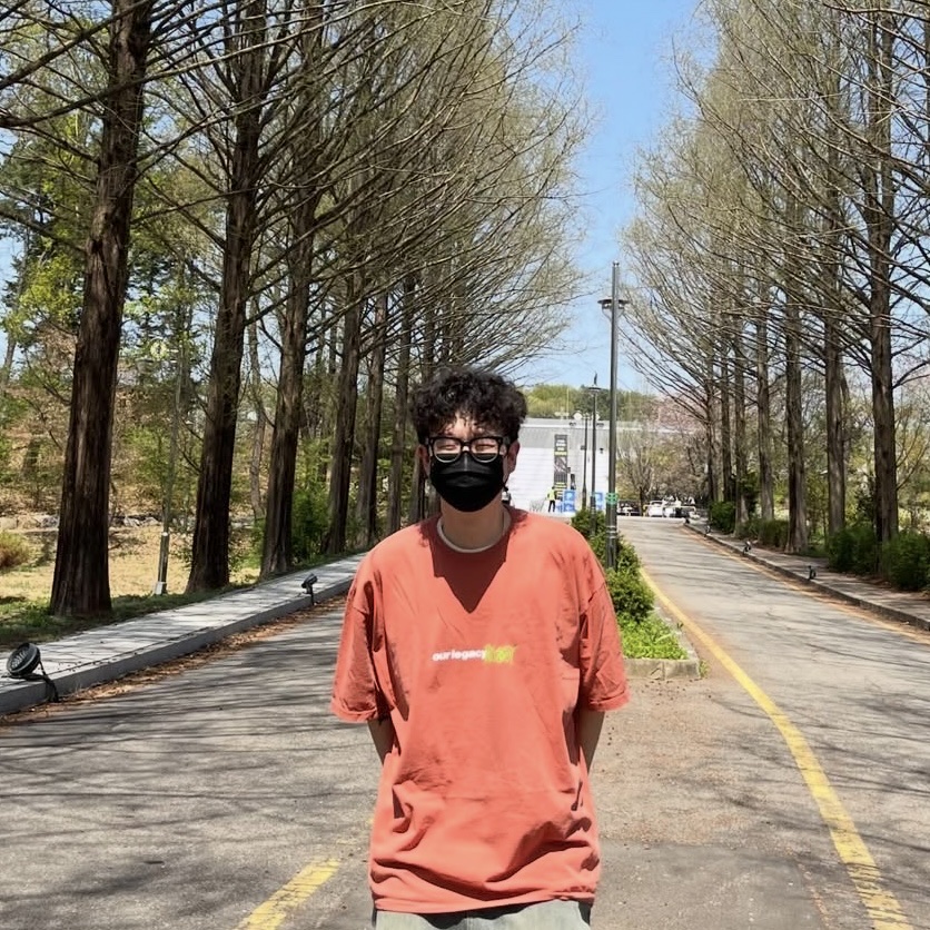 Stussy x Our Legacy Work Shop Sport Pigment Dyed T-Shirt Clay 착용 스타일