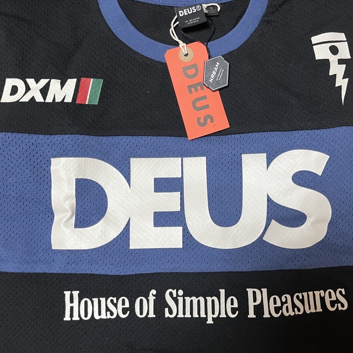 Deus Ex Machina Vilander Moto Jersey Blue 착용 스타일