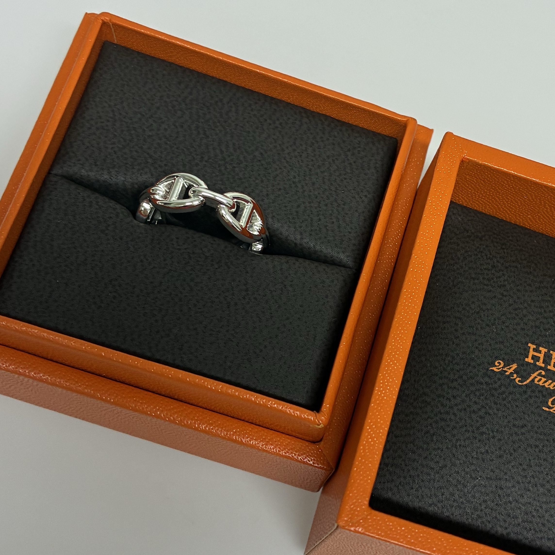 (W) Hermes Small Chaine D'Ancre Enchainee Ring Sterling Silver 착용 스타일