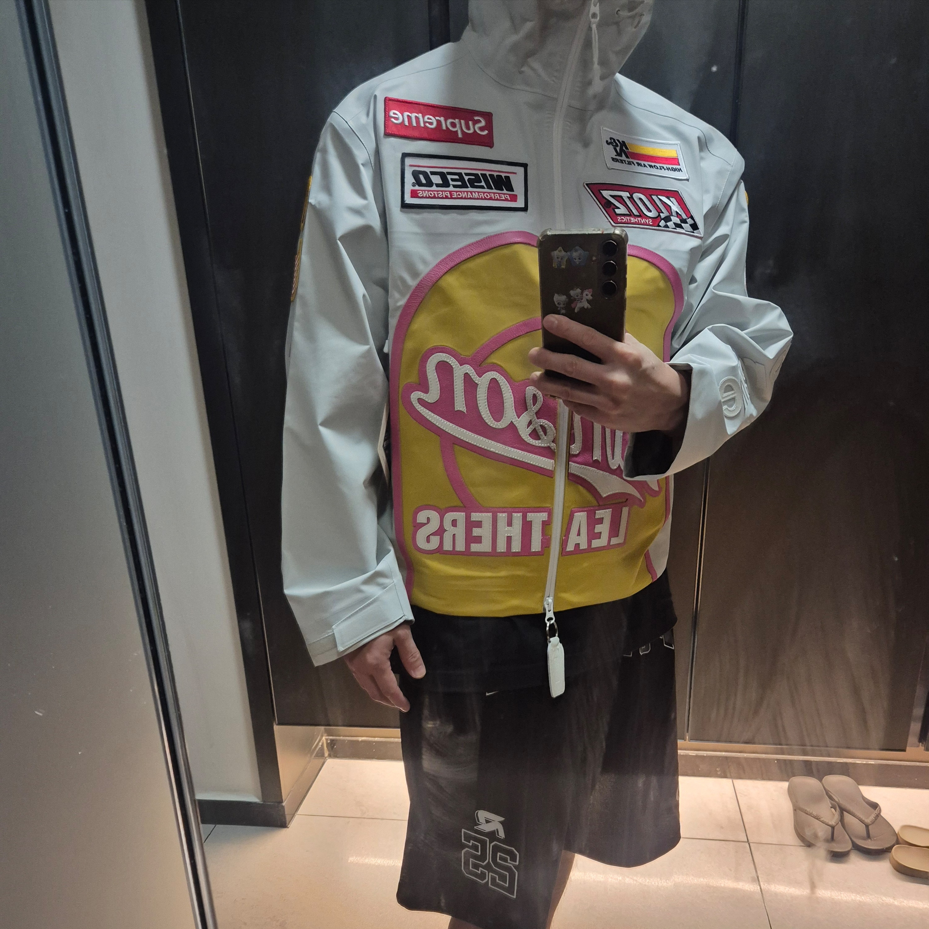 Supreme x Vanson Leathers Gore-Tex Shell Jacket White - 25FW 착용 스타일 - 4