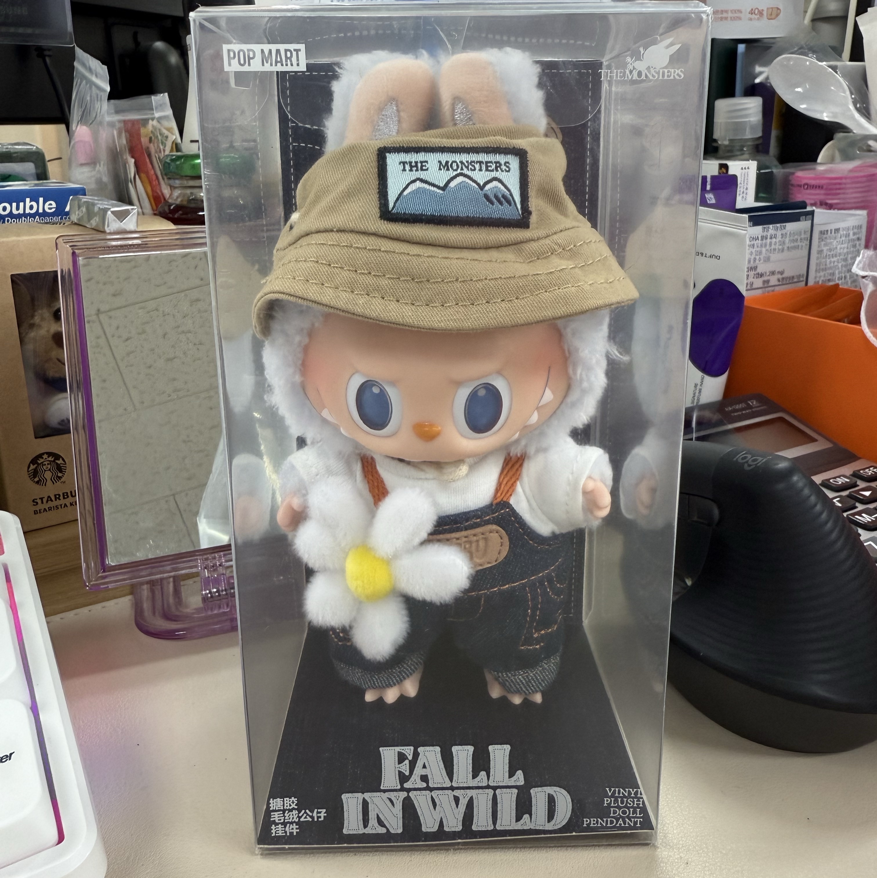 Pop Mart Fall In Wild Labubu Series Toy Keyring 착용 스타일 - 1