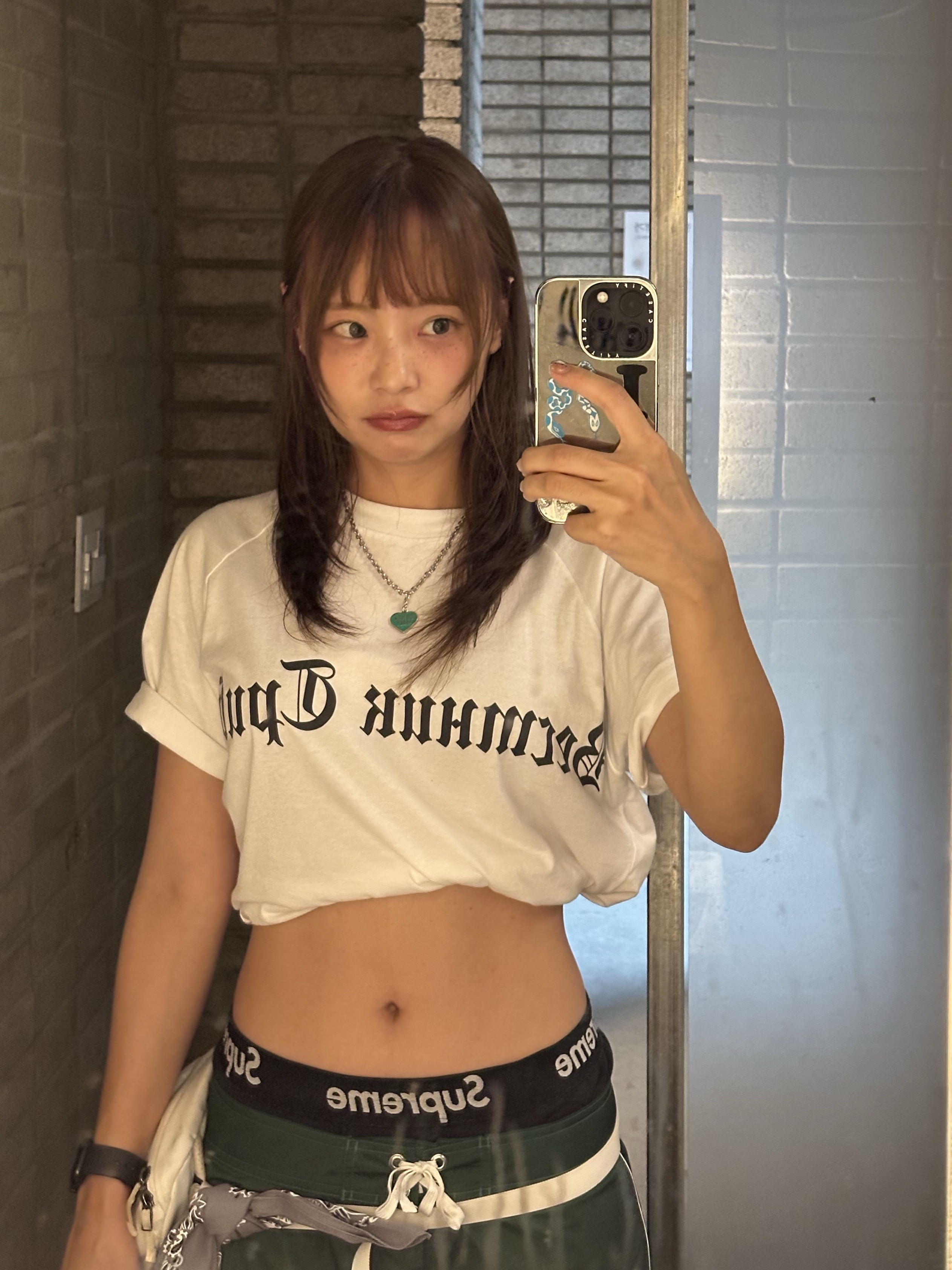 Yeezy x Gosha Rubchinskiy Tribune Herald TS-02 T-Shirt White, Nike Air Max Plus TNPO Wolf Grey and Black 착용 스타일 - 8