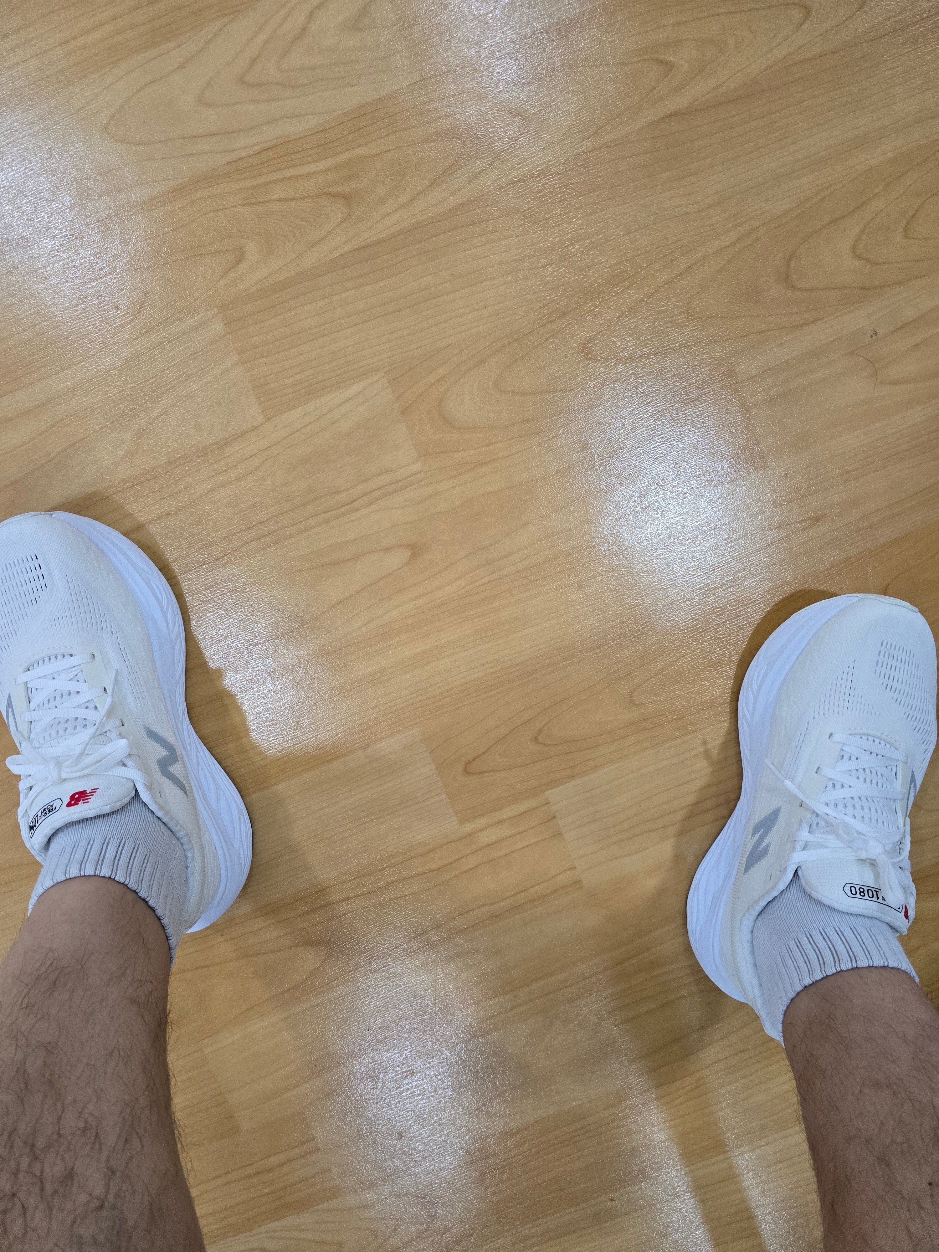 New Balance Fresh Foam X 1080v14 White Silver Metallic - 2E Wide 착용 스타일 - 1