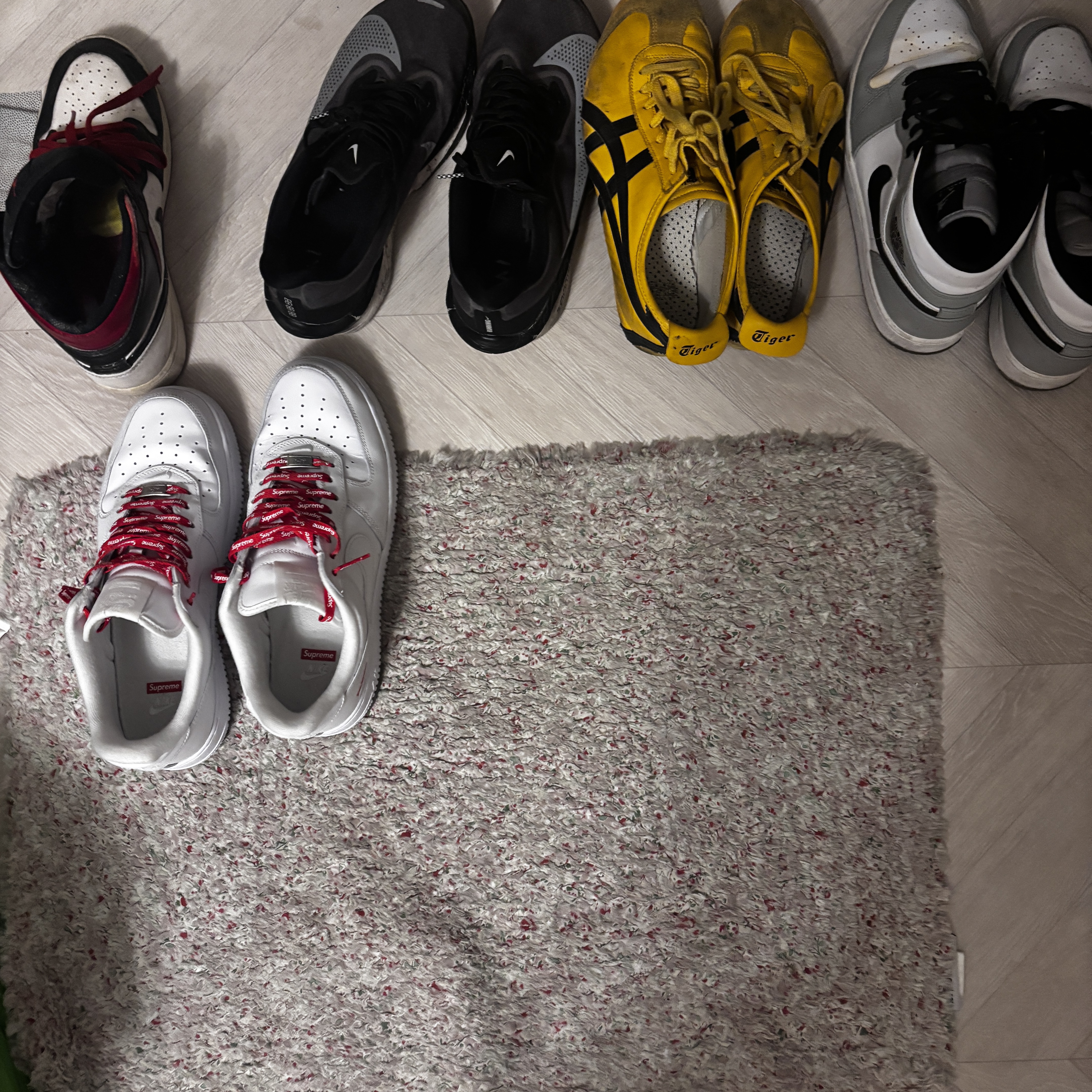 Nike Zoom Fly 6 Black Light Smoke Grey, Onitsuka Tiger Mexico 66 Yellow Black 착용 스타일