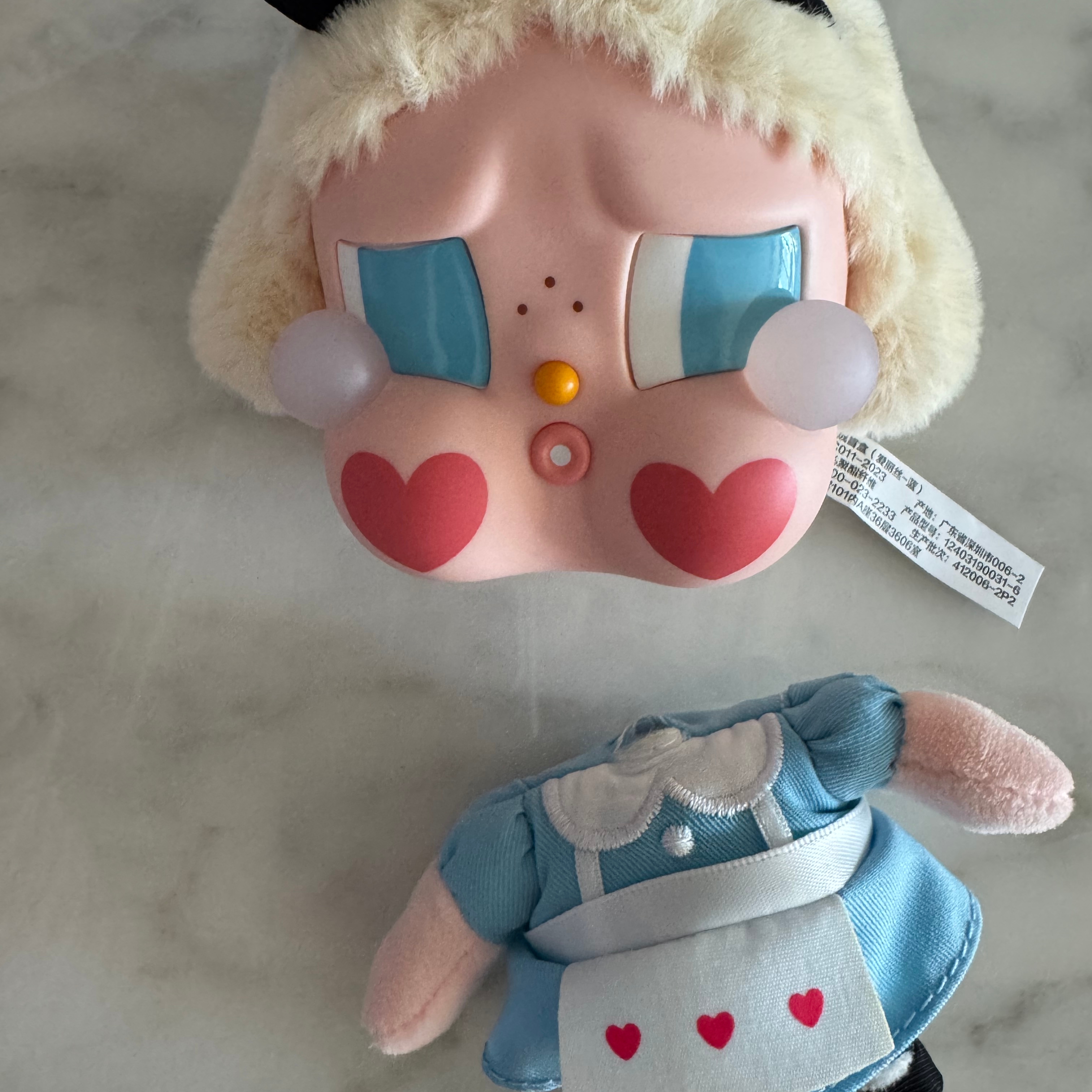Pop Mart Crybaby Crying Again Series Plush Keyring Sealed Case (6 Blind Boxes) 착용 스타일