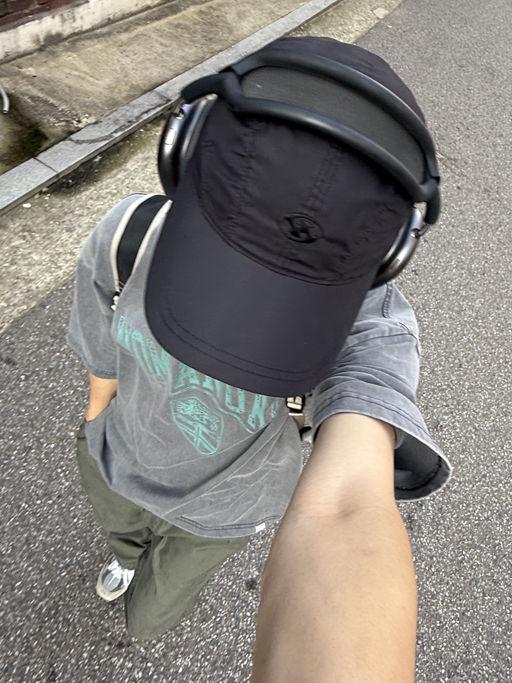 New Balance 992 Made in USA Grey - D Standard, Uniqlo C Wide Parachute Pants Olive - KR 착용 스타일 - 2