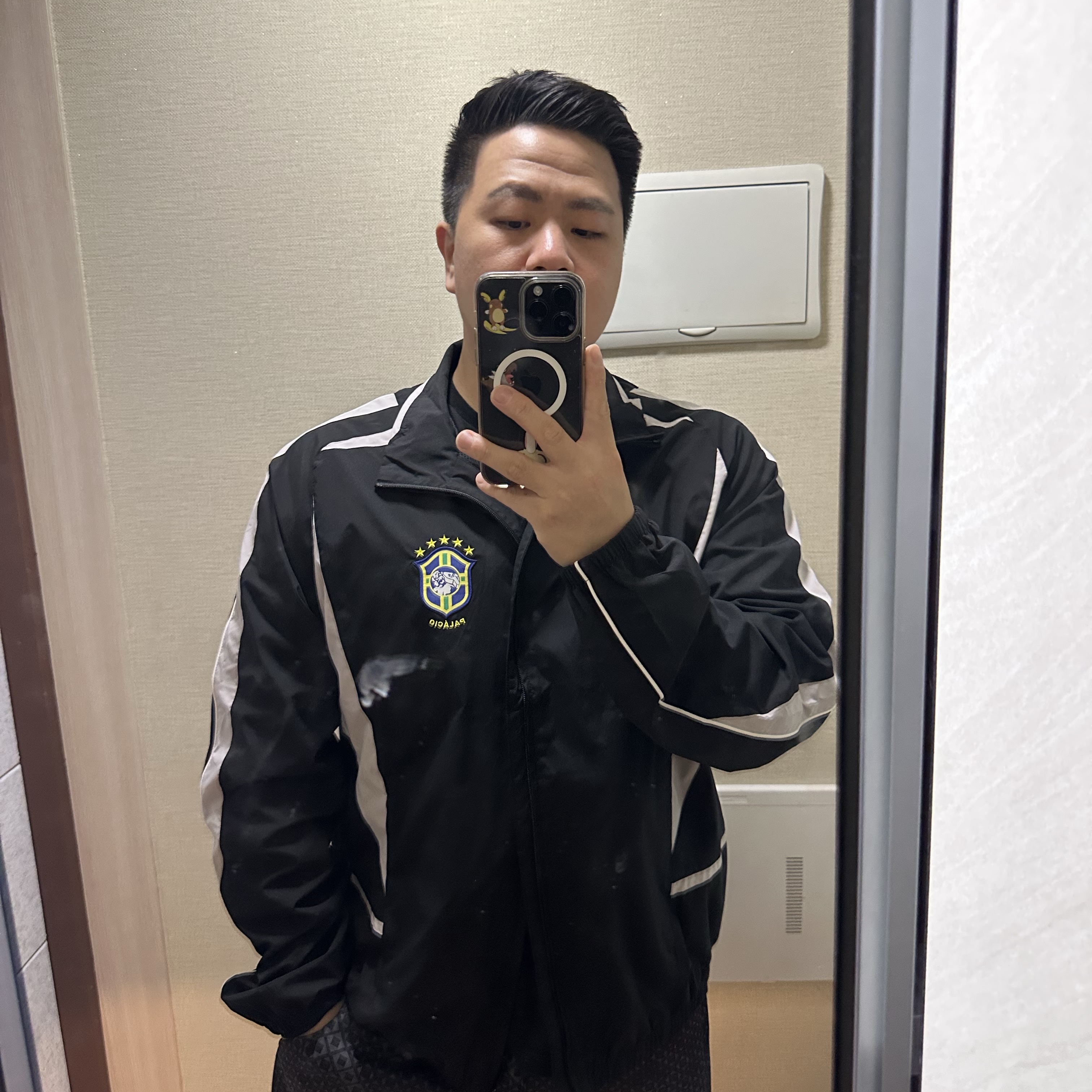 Palace Pro Team 02 Shell Jacket Black - 24FW 착용 스타일 - 2