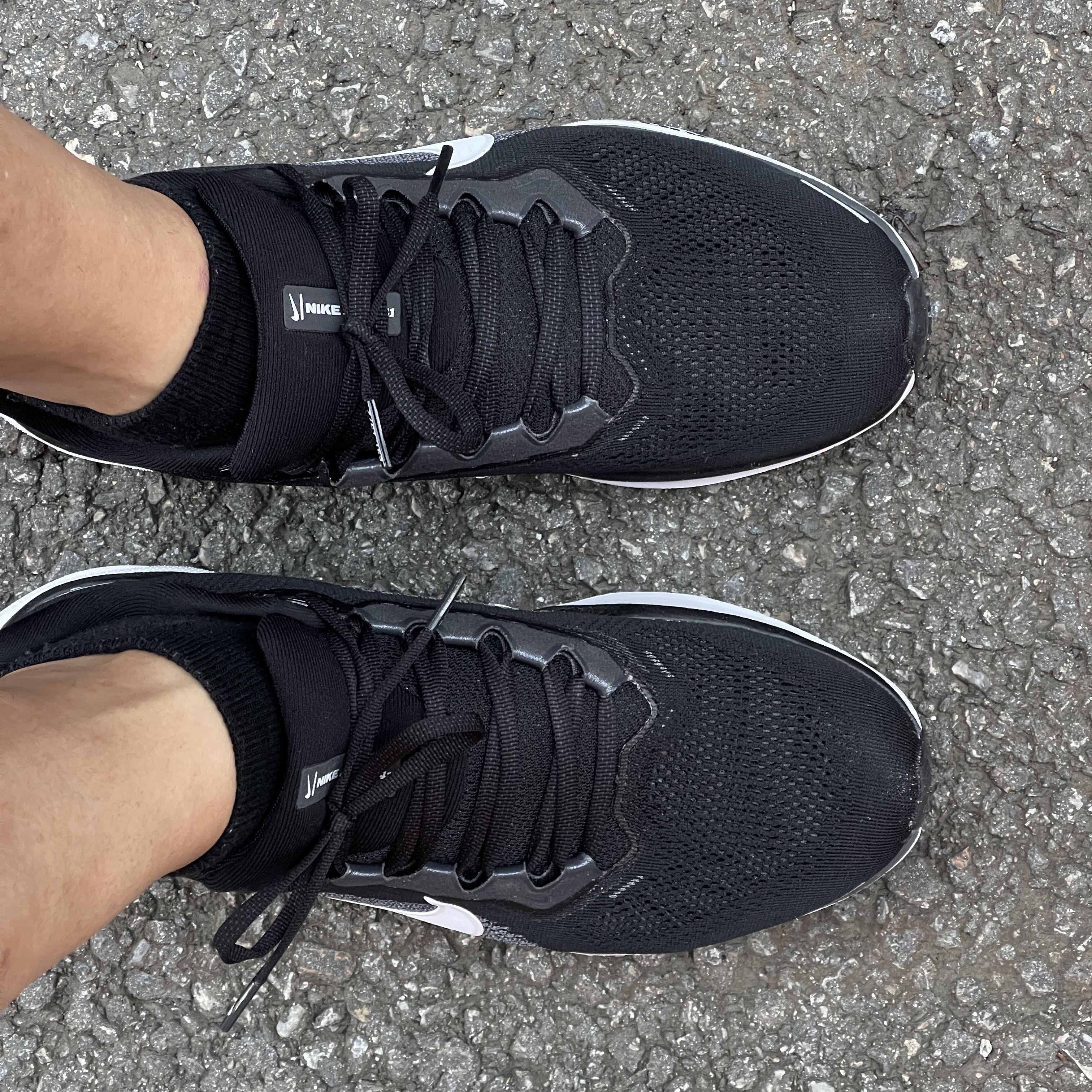 Nike Air Zoom Pegasus 41 Black Anthracite 착용 스타일 - 1