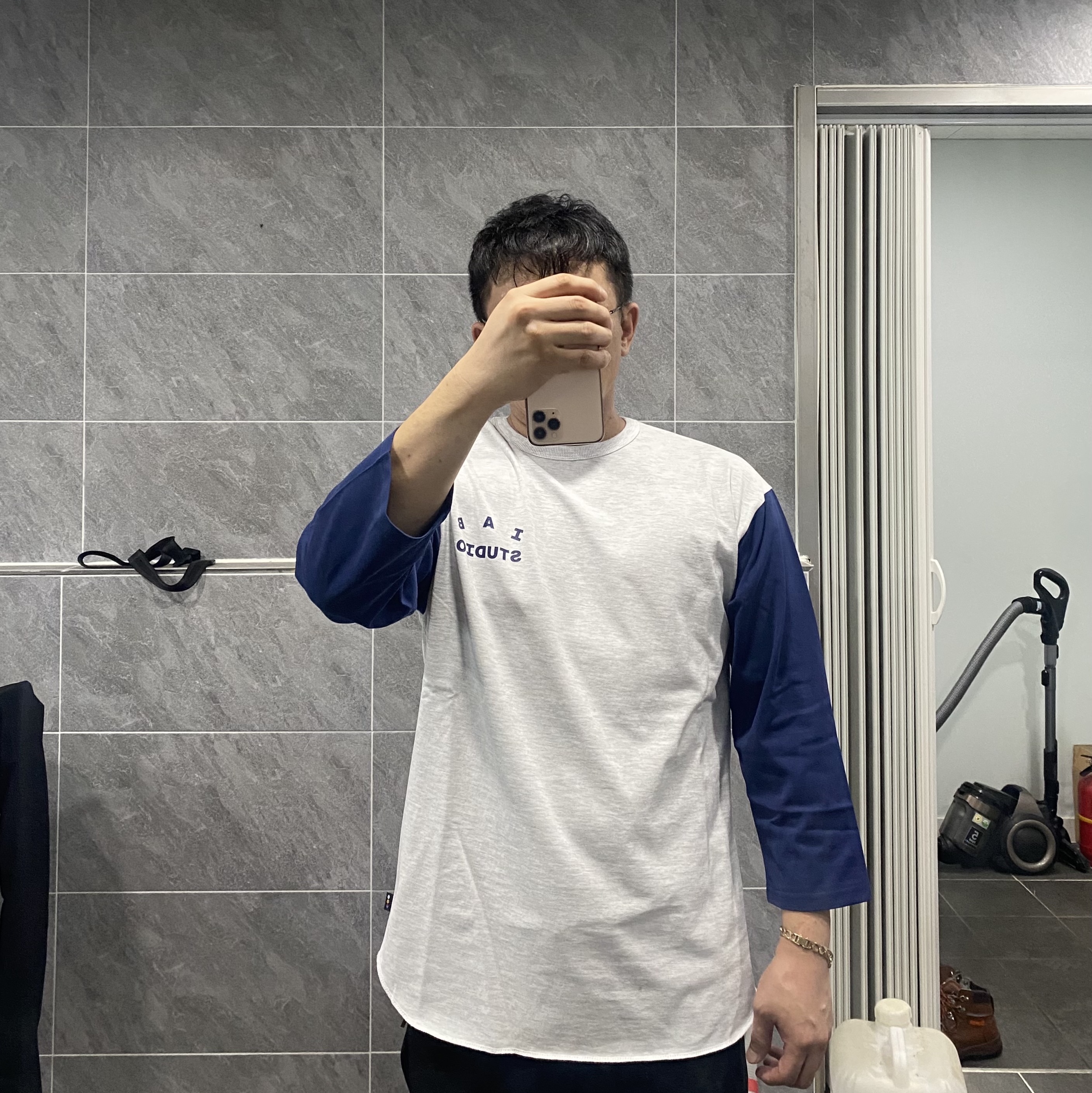 IAB Studio 3/4 Sleeve T-shirt Gray Navy 착용 스타일
