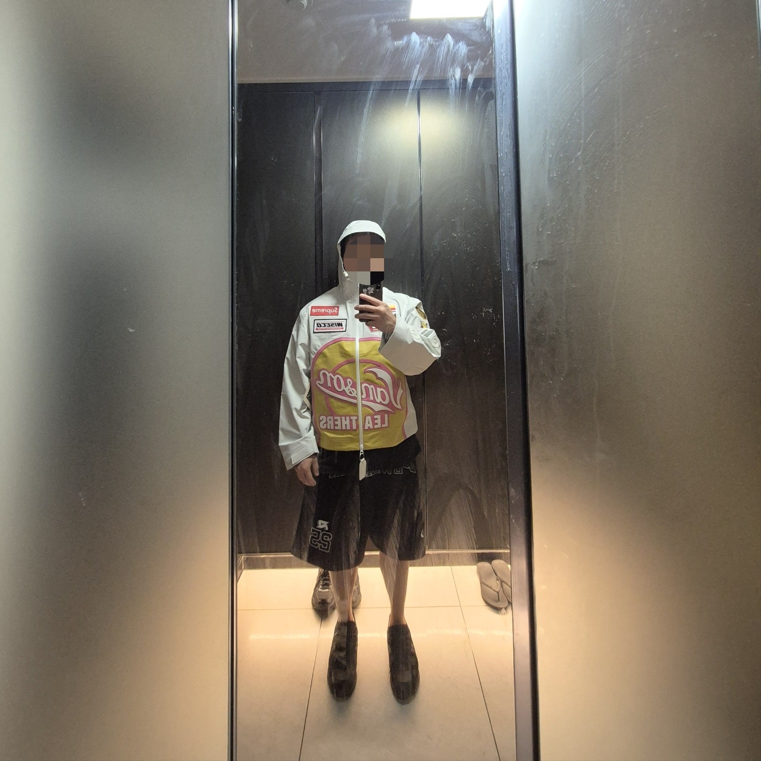 Supreme x Vanson Leathers Gore-Tex Shell Jacket White - 25FW 착용 스타일 - 1