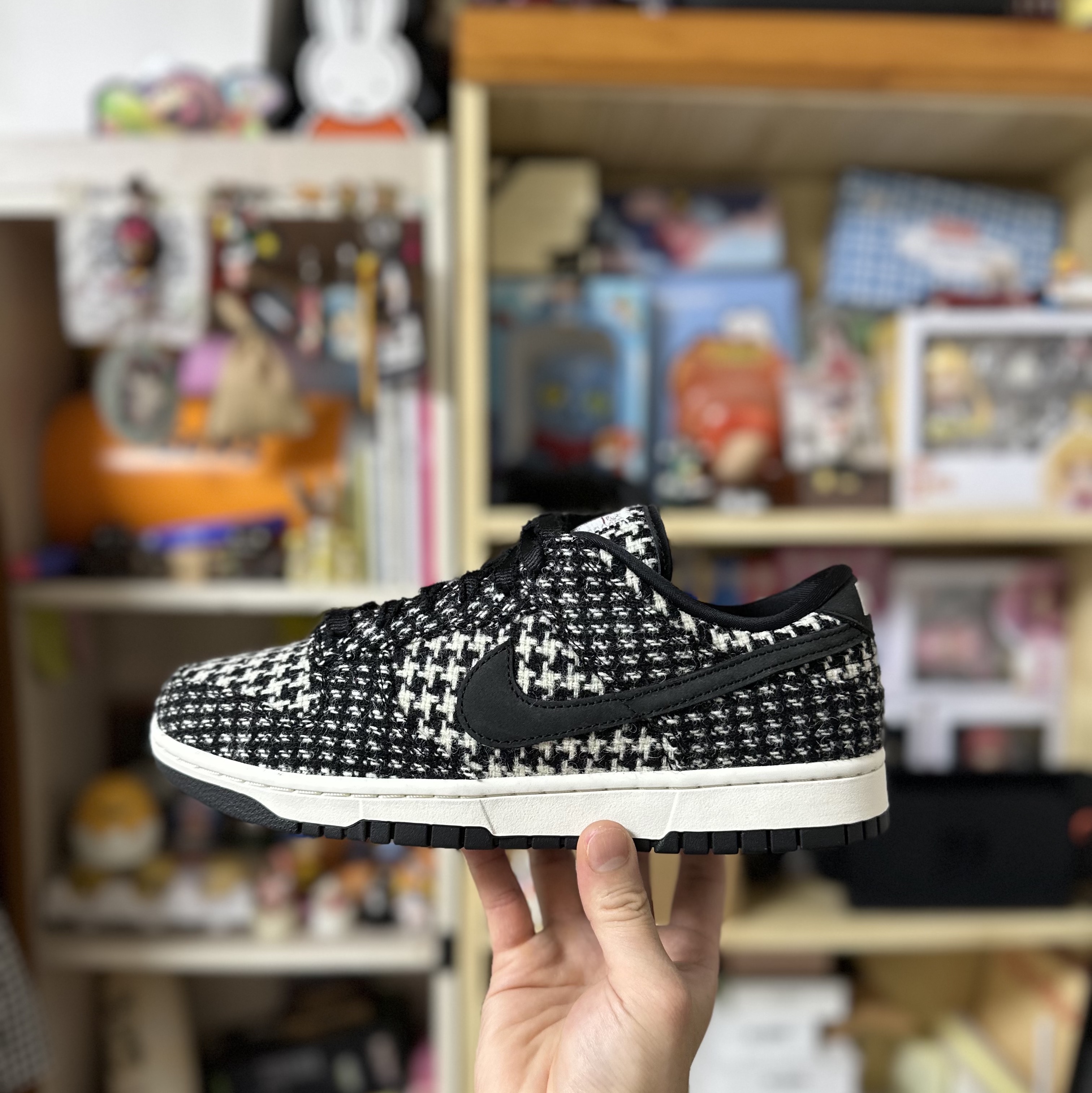 (W) Nike x Harris Tweed Dunk Low Black and Phantom 착용 스타일